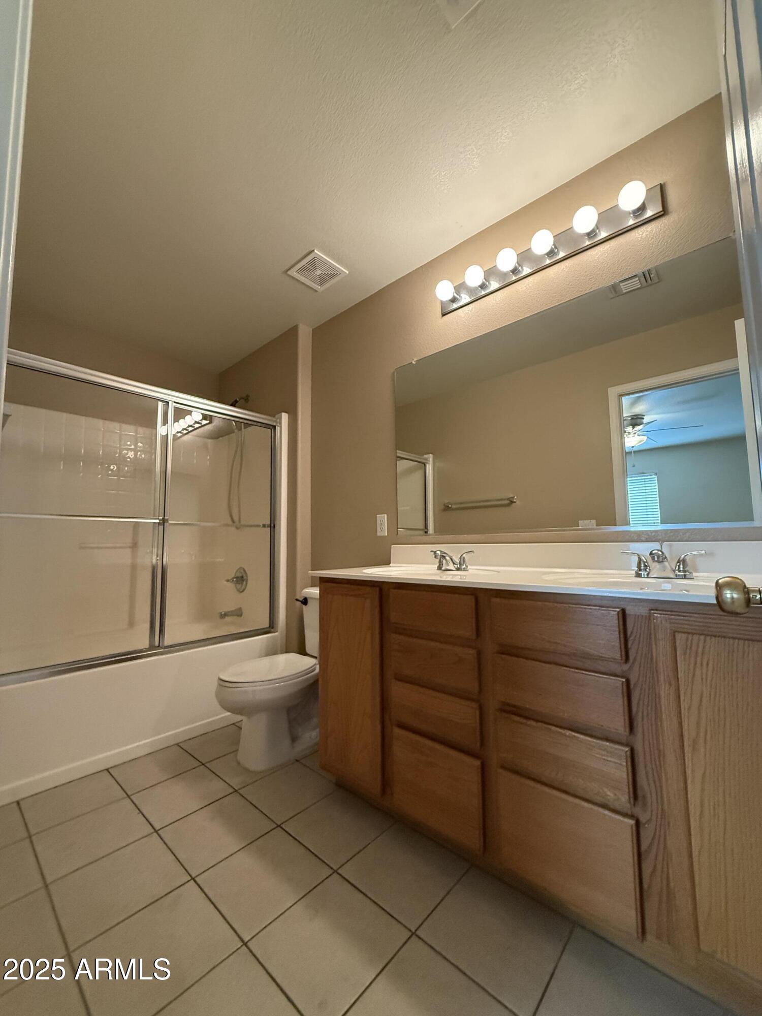 Peoria, Arizona 85345, United States, 3 Bedrooms Bedrooms, ,3 BathroomsBathrooms,Residential,Pending,119222