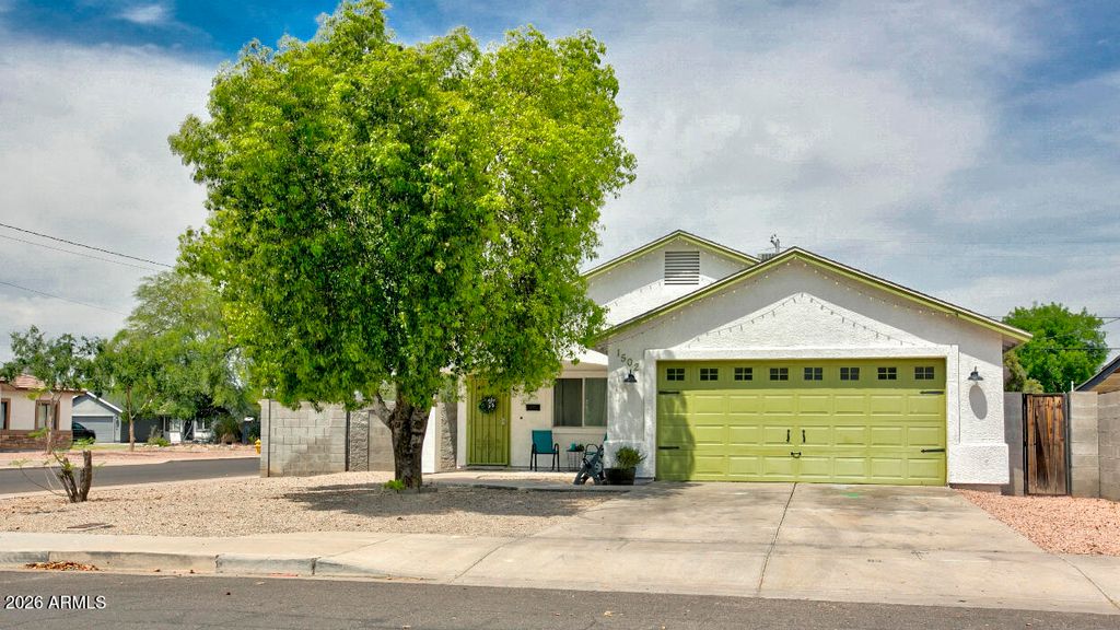 Photo of 1502 E Whitton Avenue, Phoenix, AZ 85014 (MLS # 7013325)