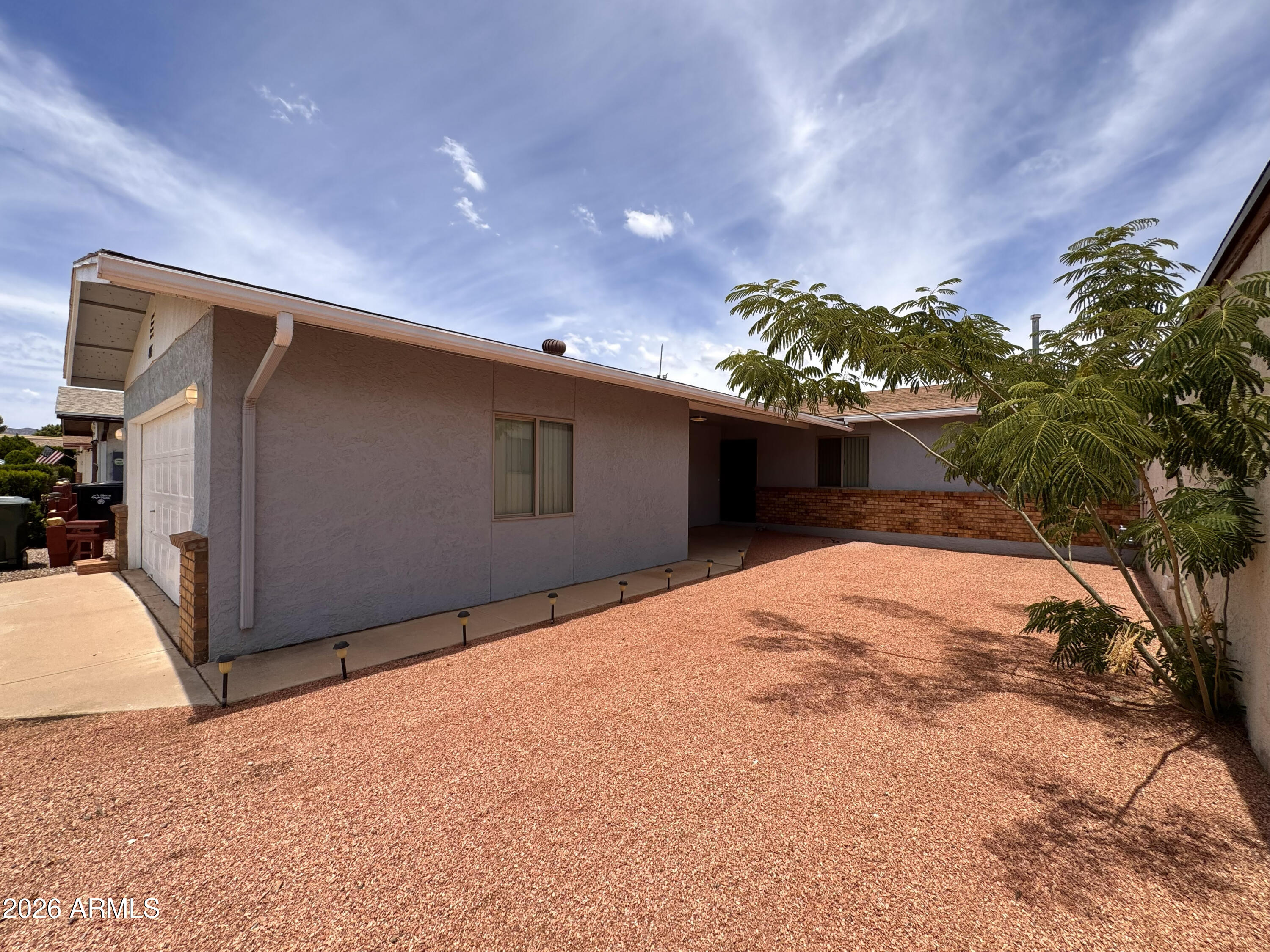 485 E Vía Luna Road