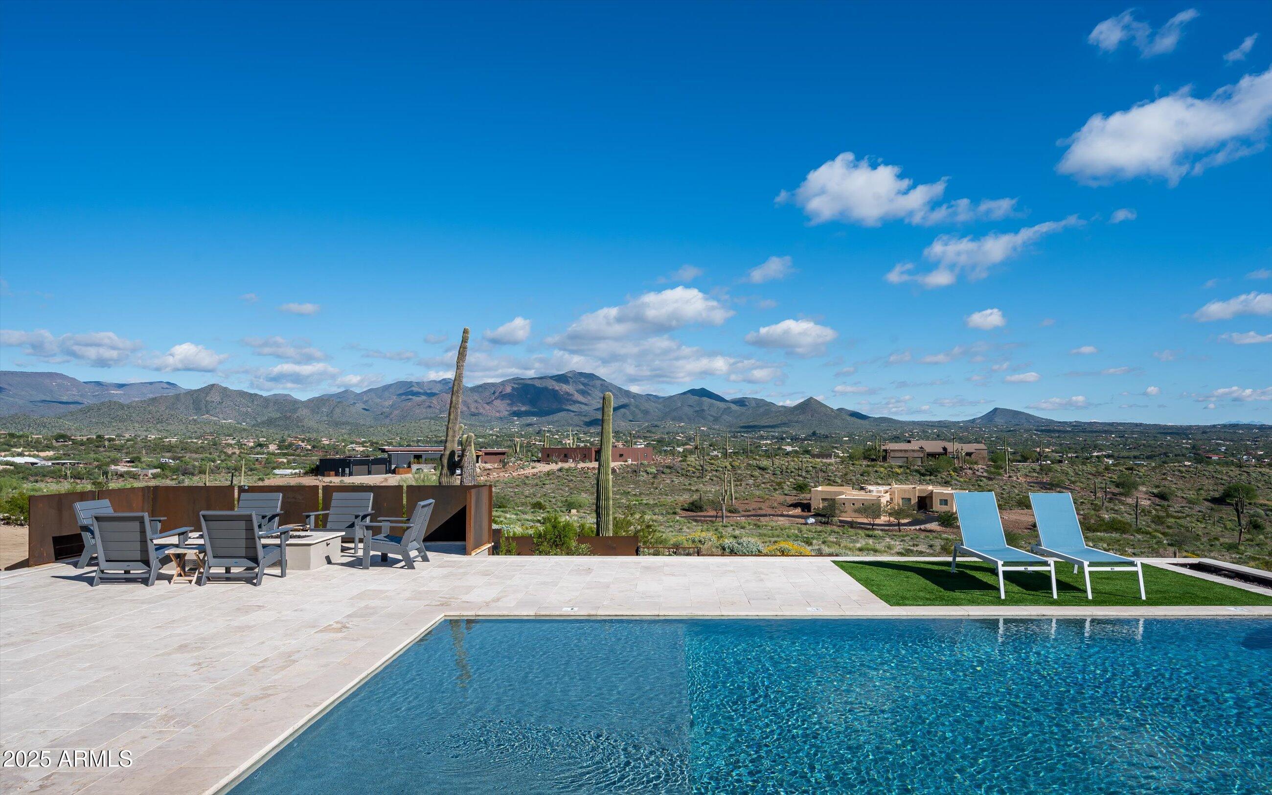 CAHAVA RANCH AREA AT BASE OF SEVEN SISTERS MOUNTAINS - Residential