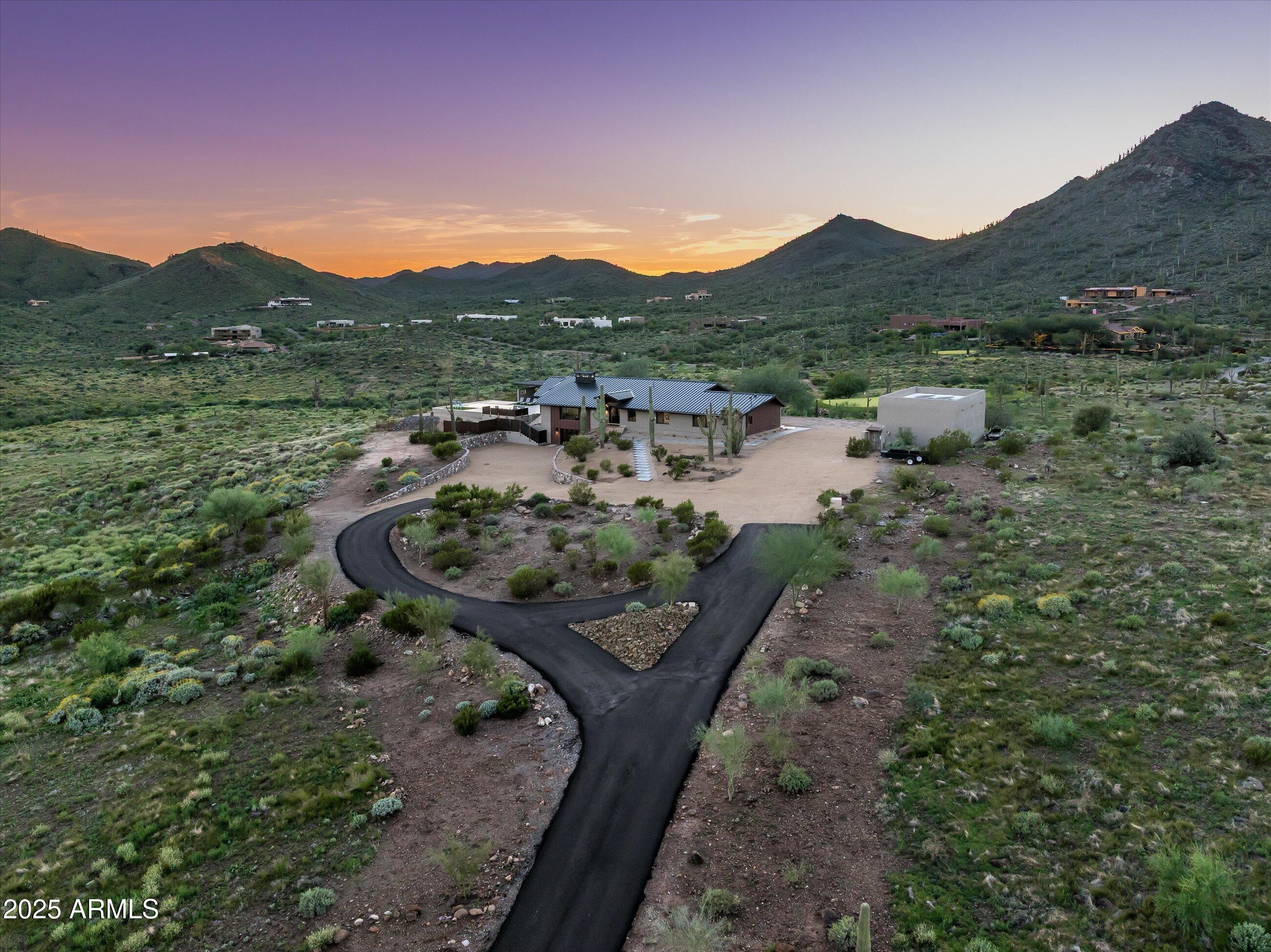CAHAVA RANCH AREA AT BASE OF SEVEN SISTERS MOUNTAINS - Residential