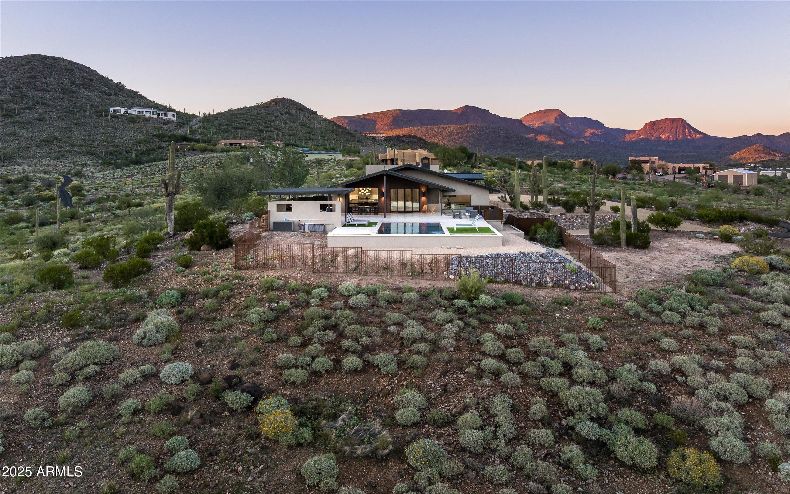 CAHAVA RANCH AREA AT BASE OF SEVEN SISTERS MOUNTAINS - Residential