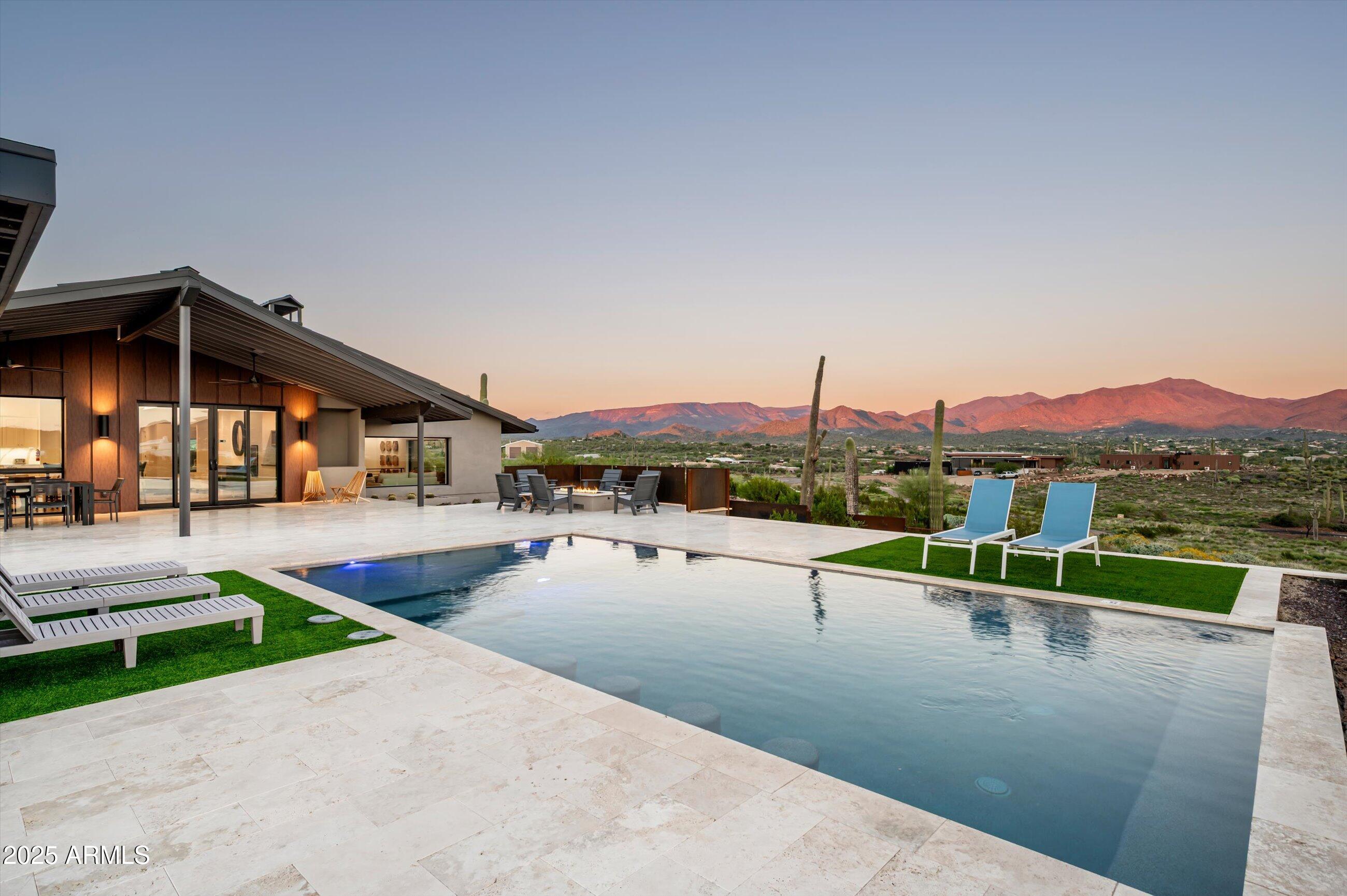 CAHAVA RANCH AREA AT BASE OF SEVEN SISTERS MOUNTAINS - Residential