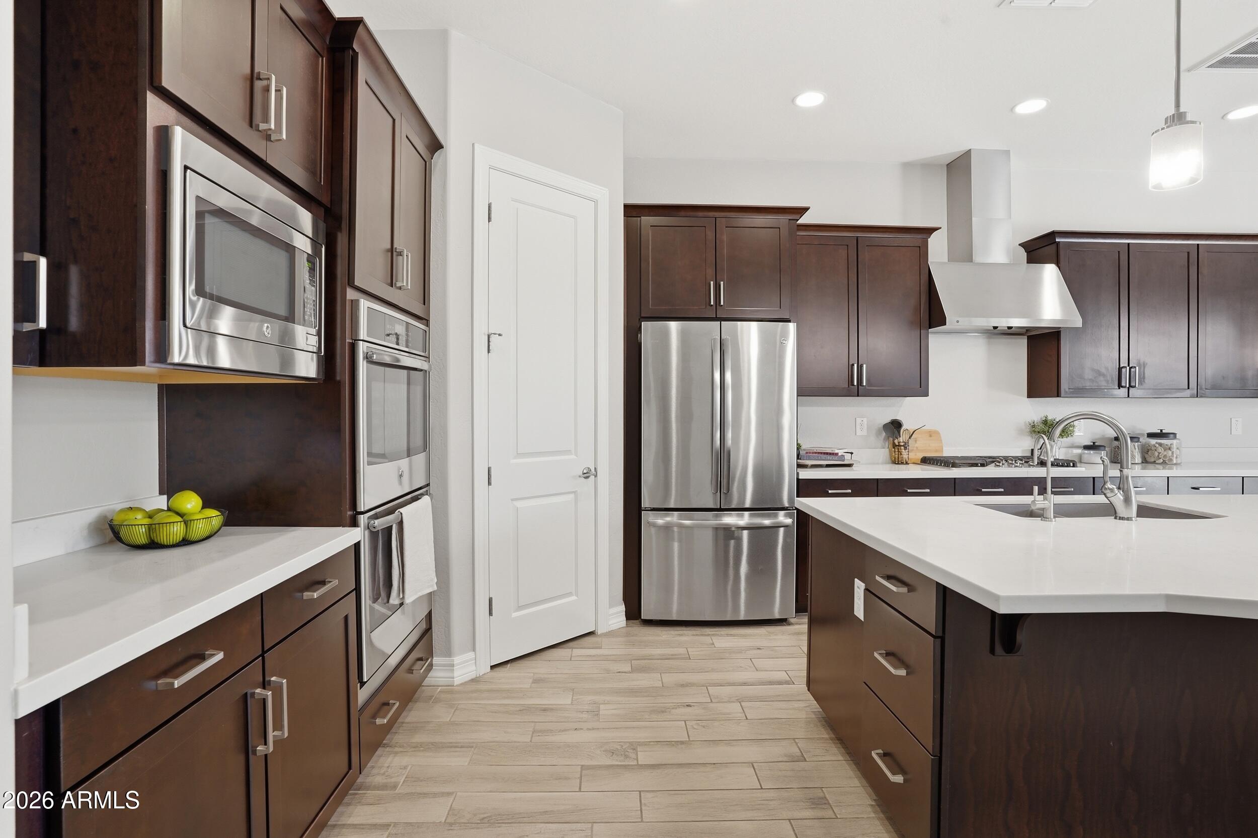 9235 W LOS GATOS Drive