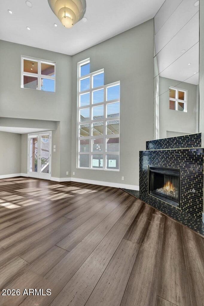 21 W PASADENA Avenue 1
