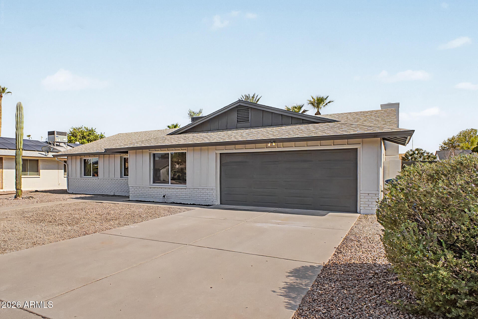 1949 E FREMONT Drive