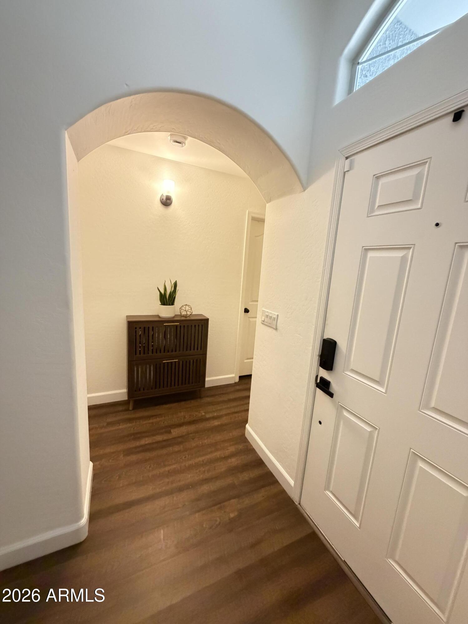 2732 W WAYLAND Drive