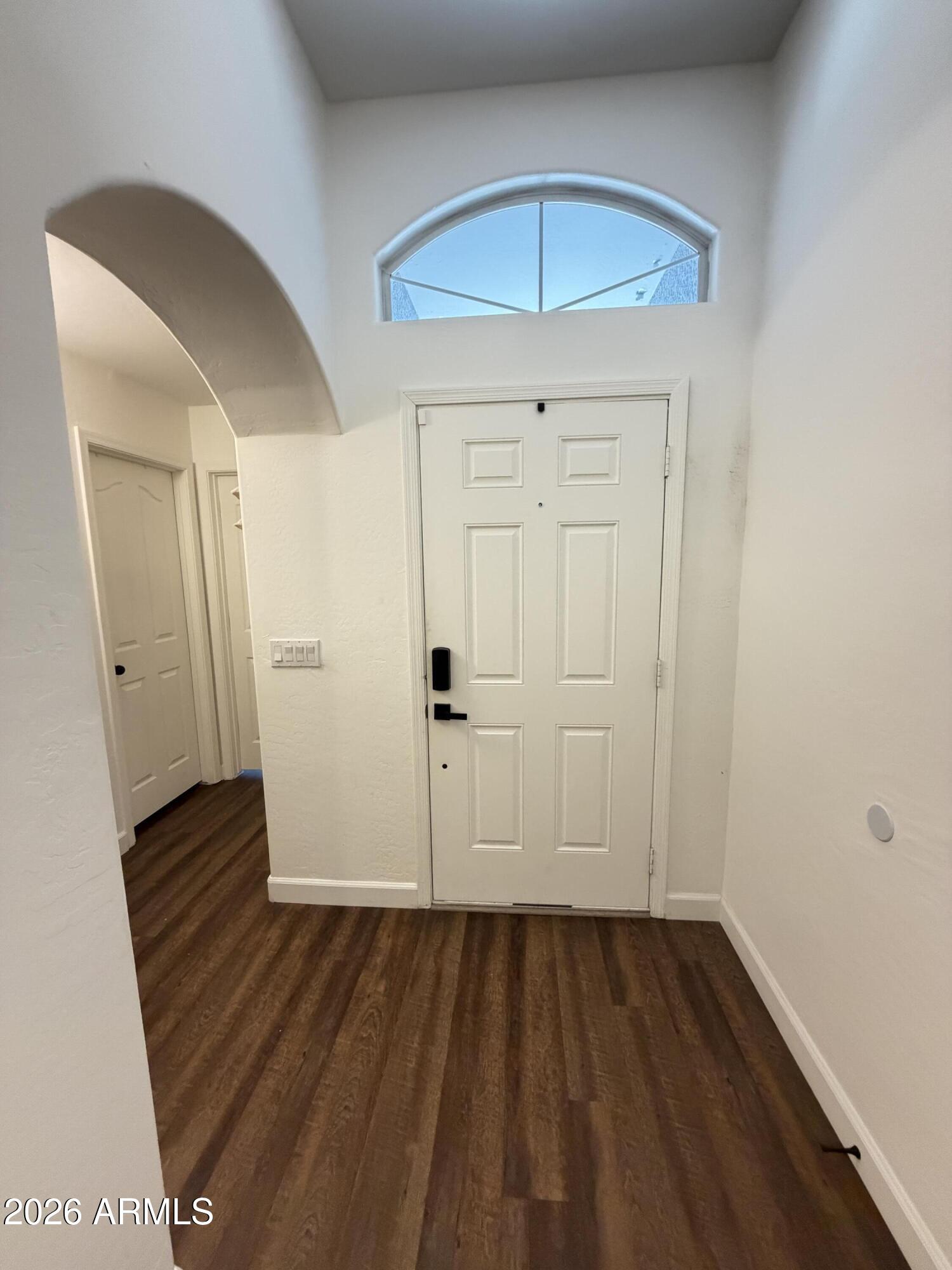 2732 W WAYLAND Drive