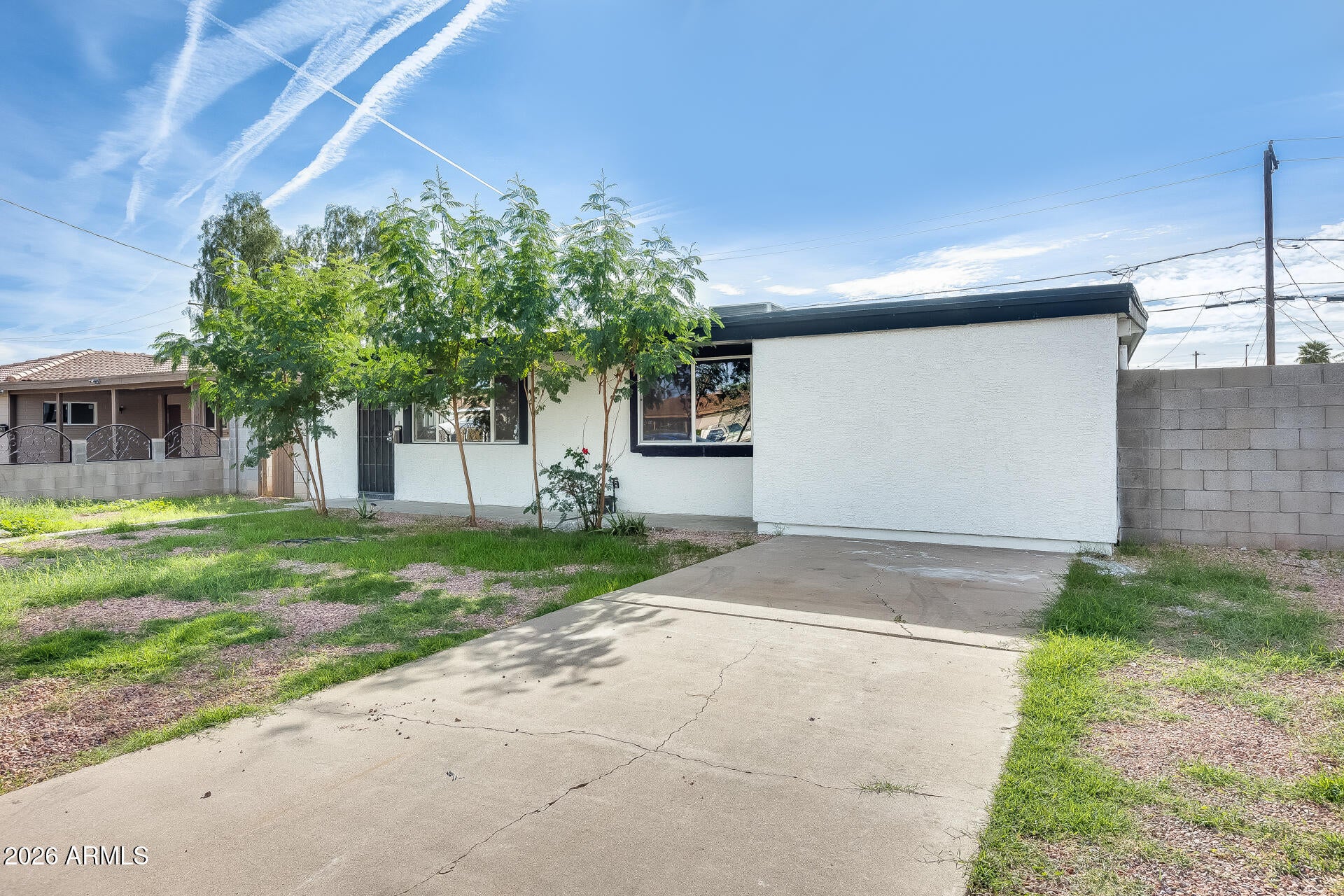 2739 W HAZELWOOD Street