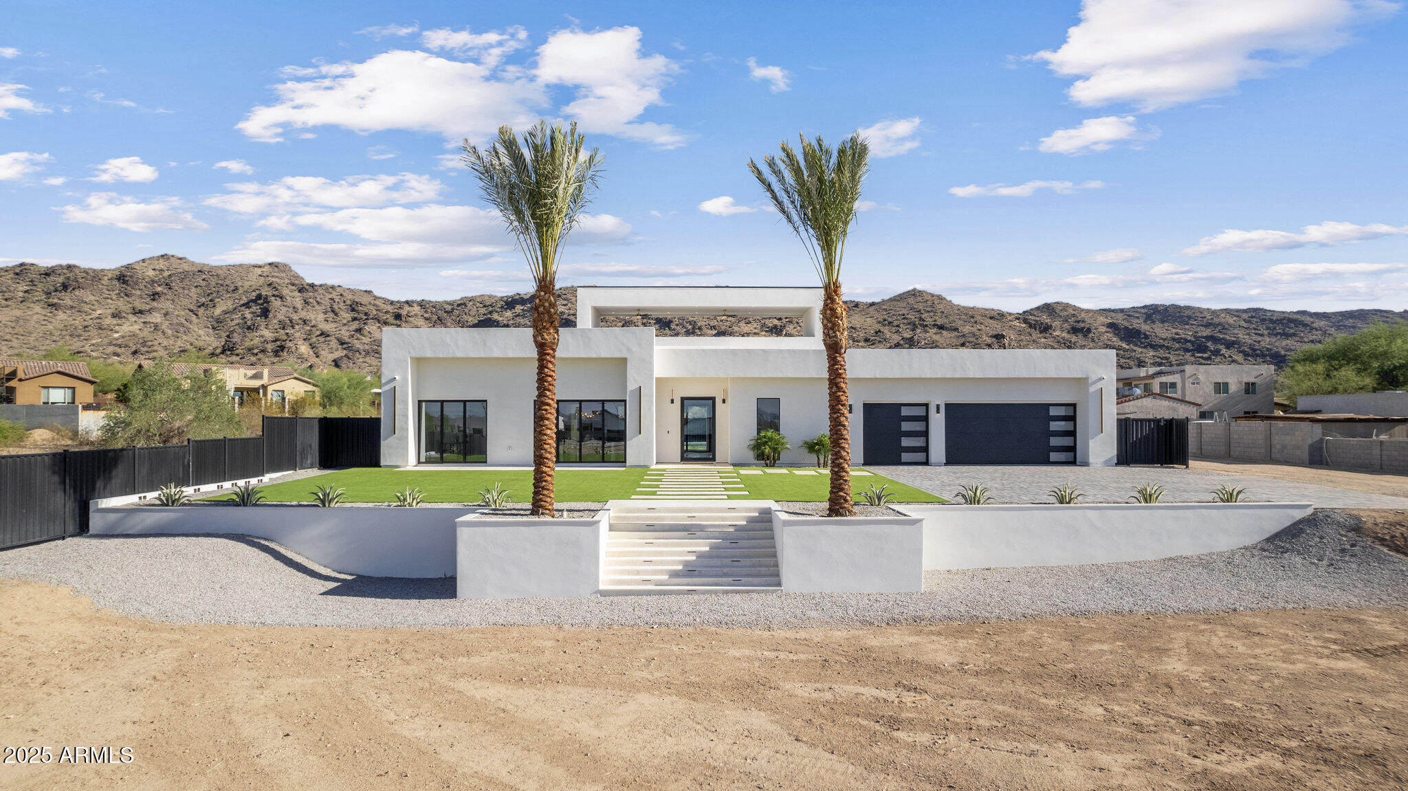 2305 E SOUTH MOUNTAIN Avenue