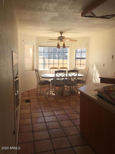 EXECUTIVE ACRES - Residential