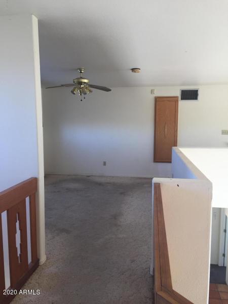 EXECUTIVE ACRES - Residential