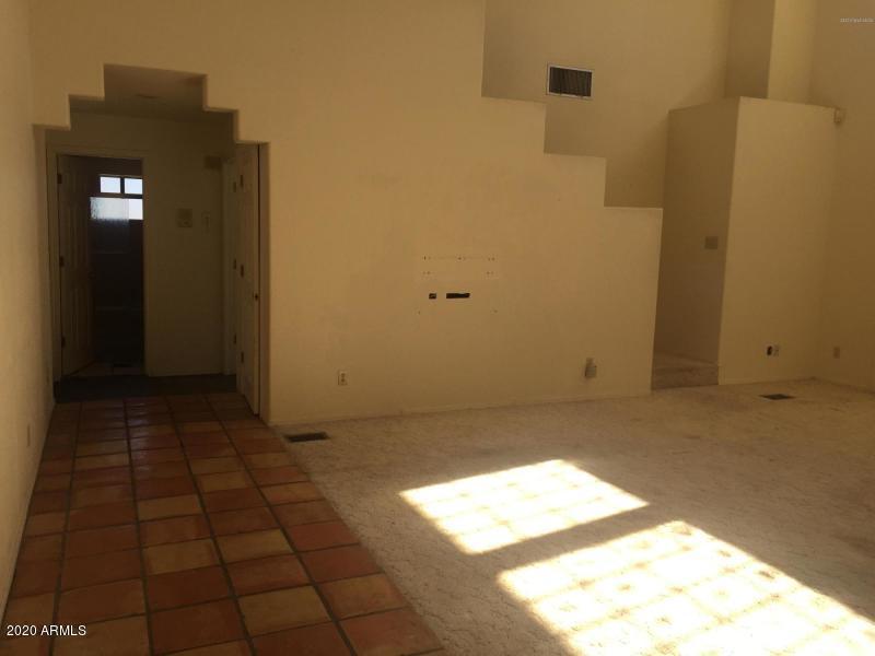 EXECUTIVE ACRES - Residential