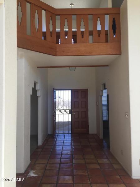 EXECUTIVE ACRES - Residential