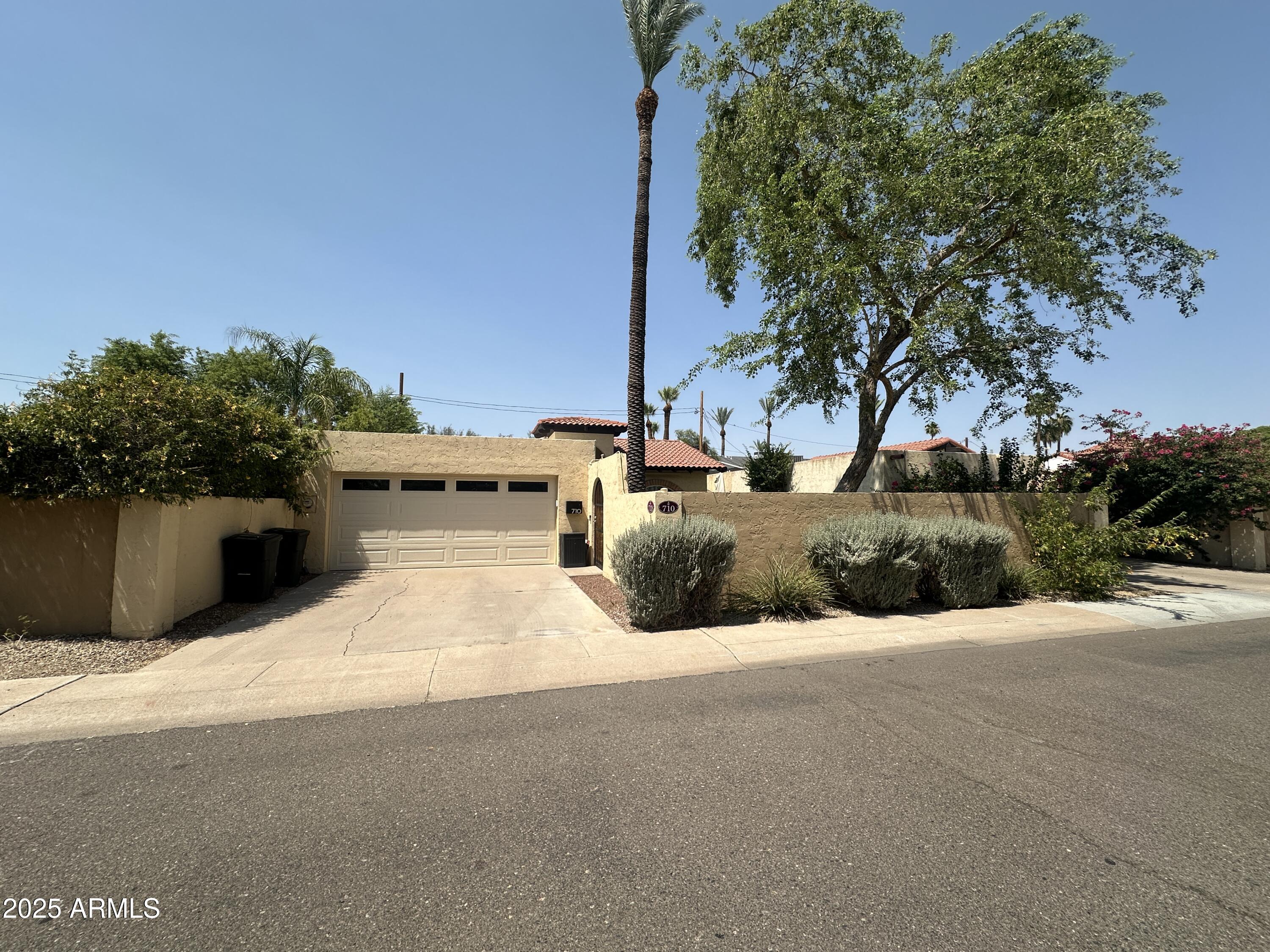 710 E TUCKEY Lane