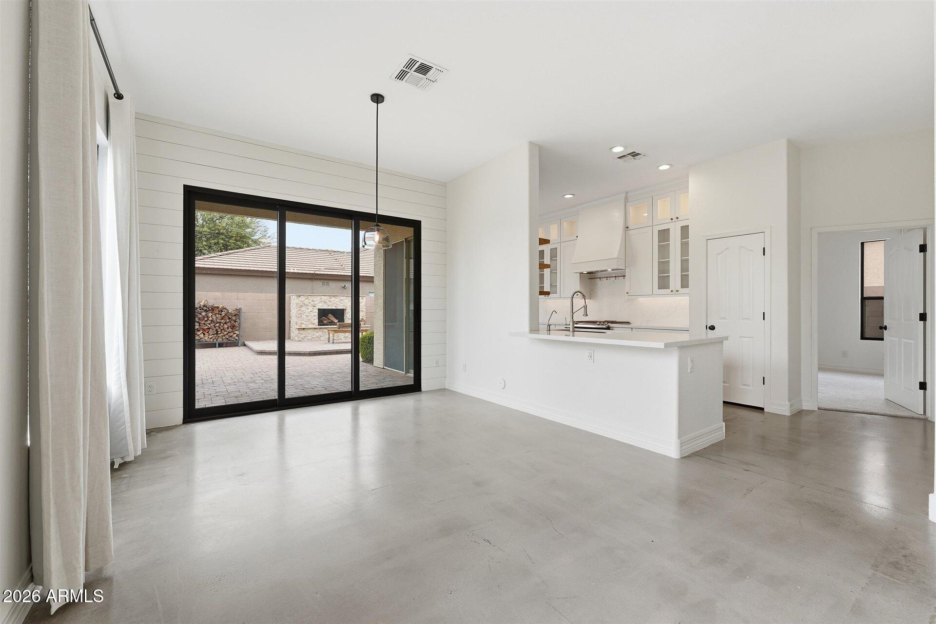 26428 N 42ND Place