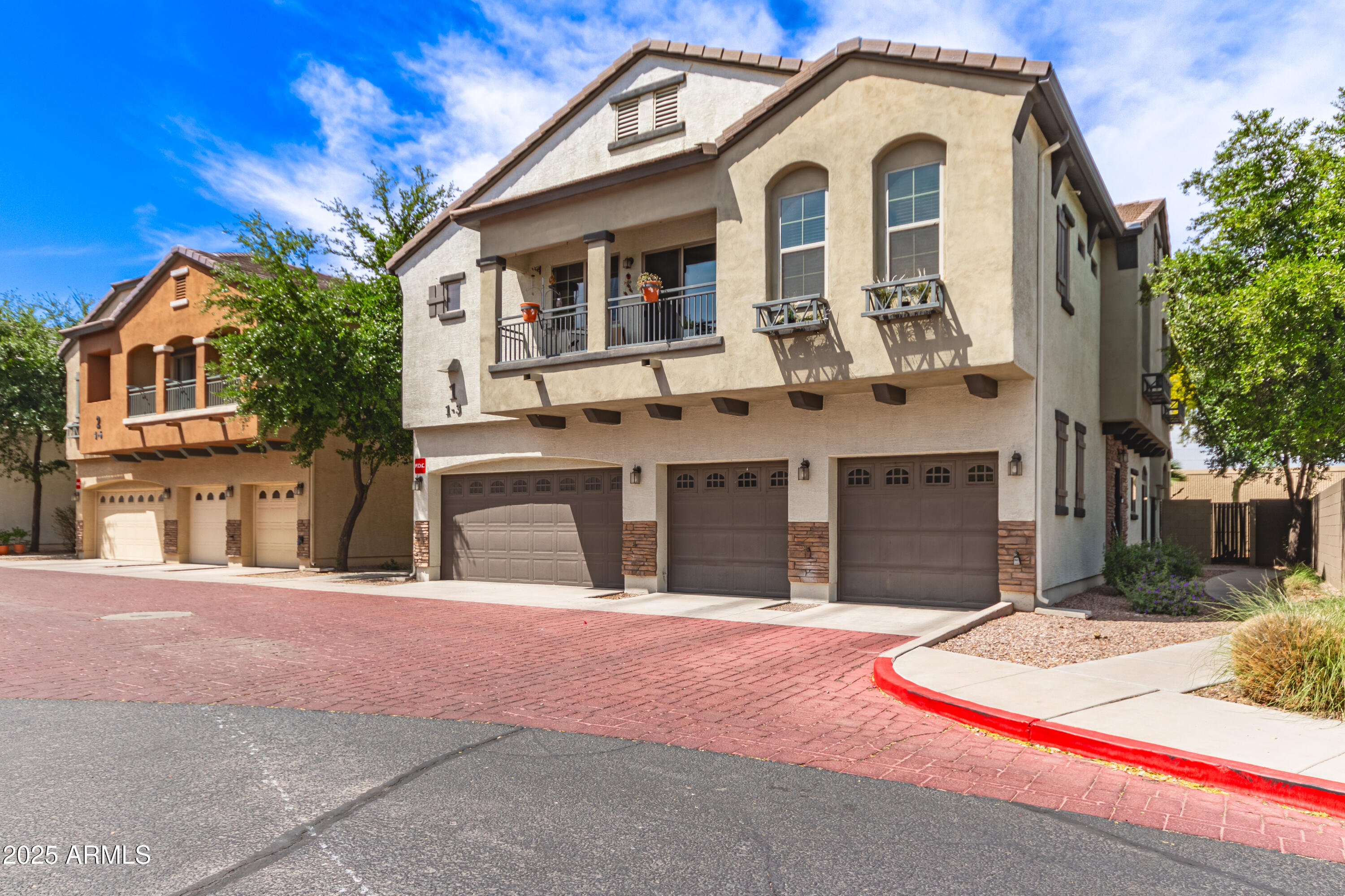 2727 N PRICE Road 3