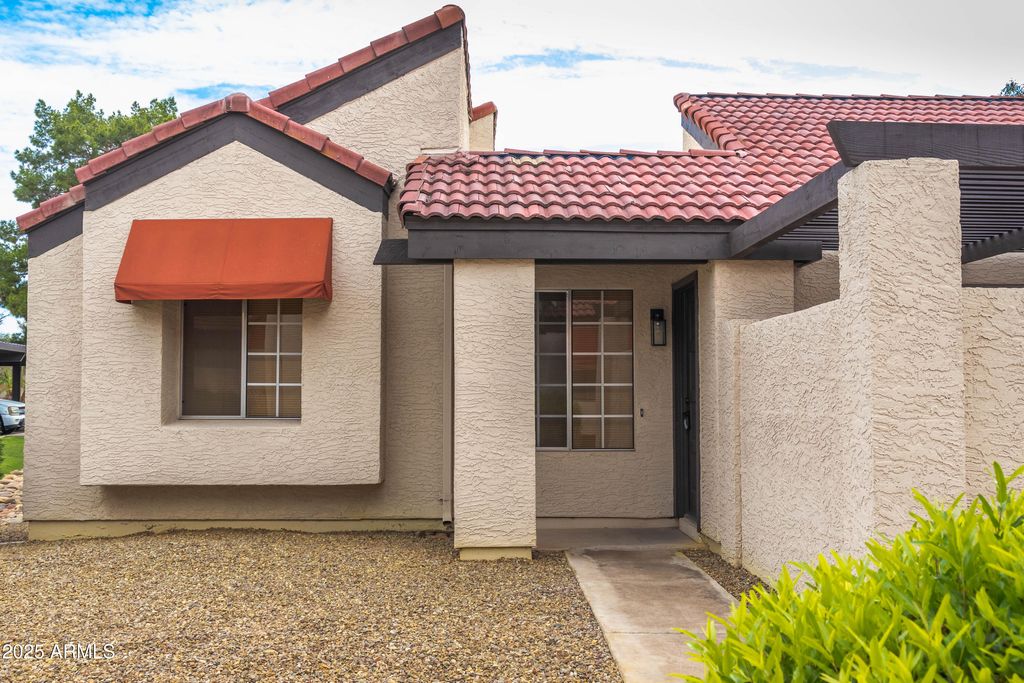Photo of 2123 E Kirkland Lane #4, Tempe, AZ 85281 (MLS # 6932589)