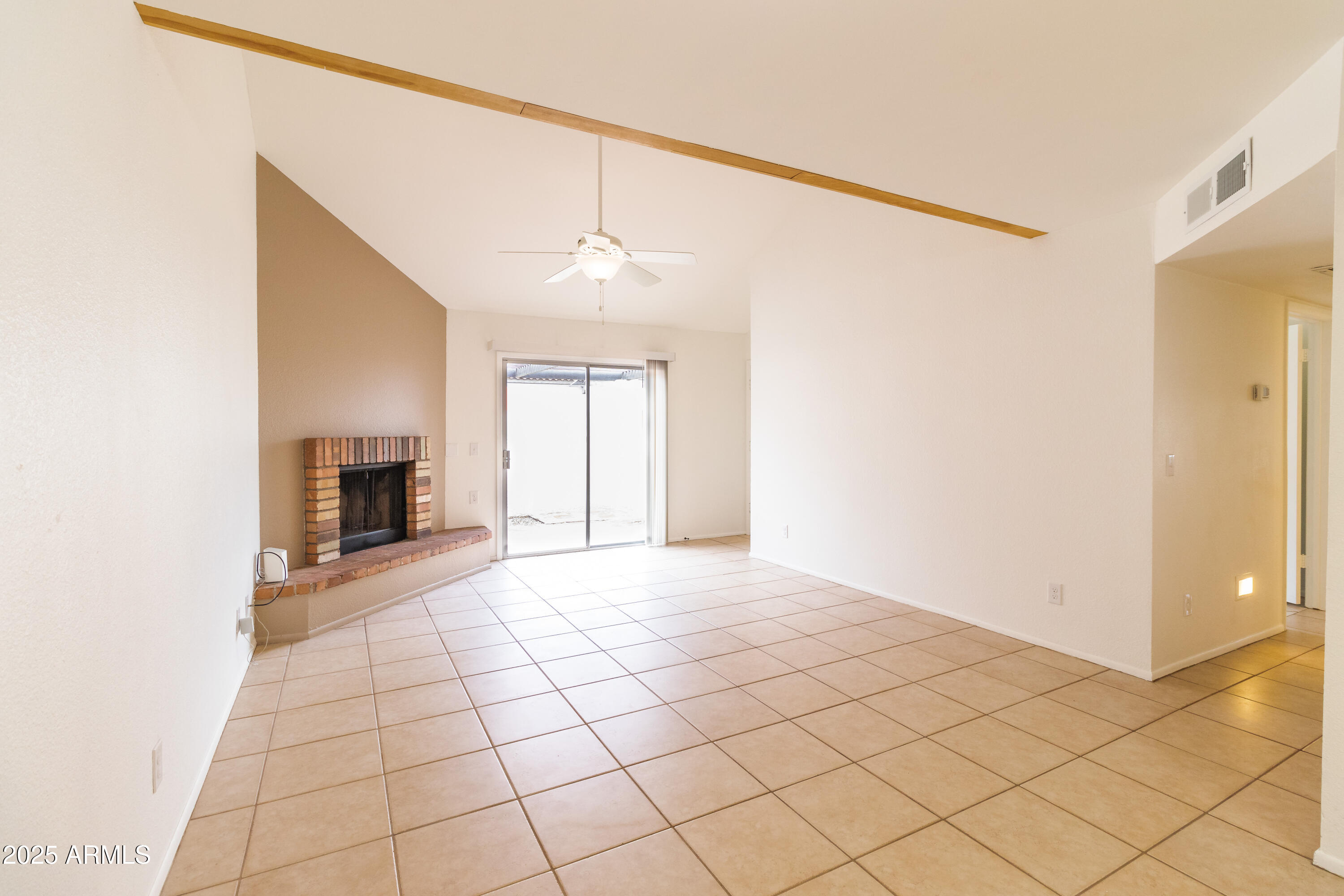 2123 E KIRKLAND Lane 4