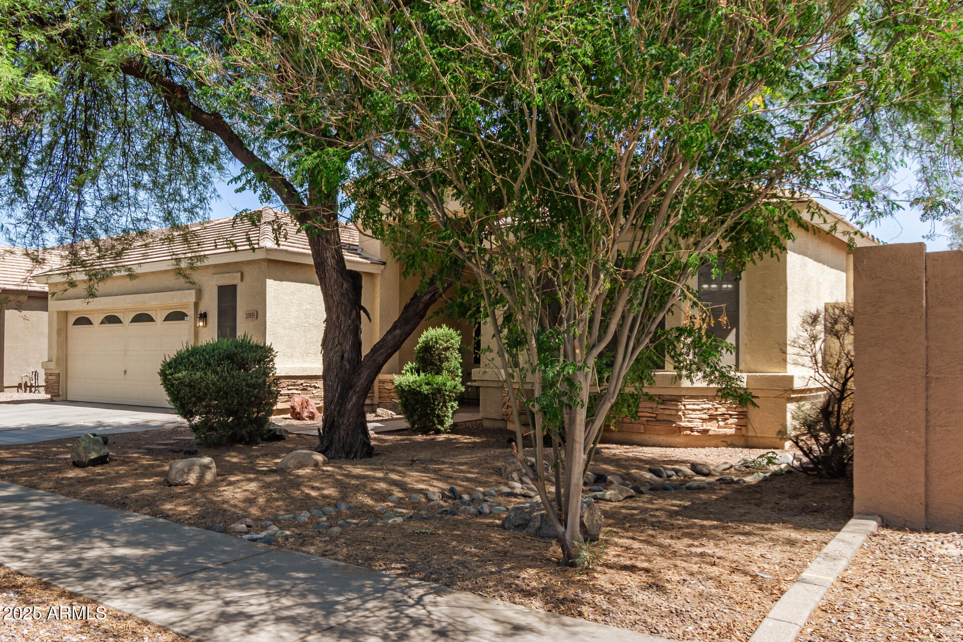 Homes 2 20895 E VIA DEL RANCHO Road