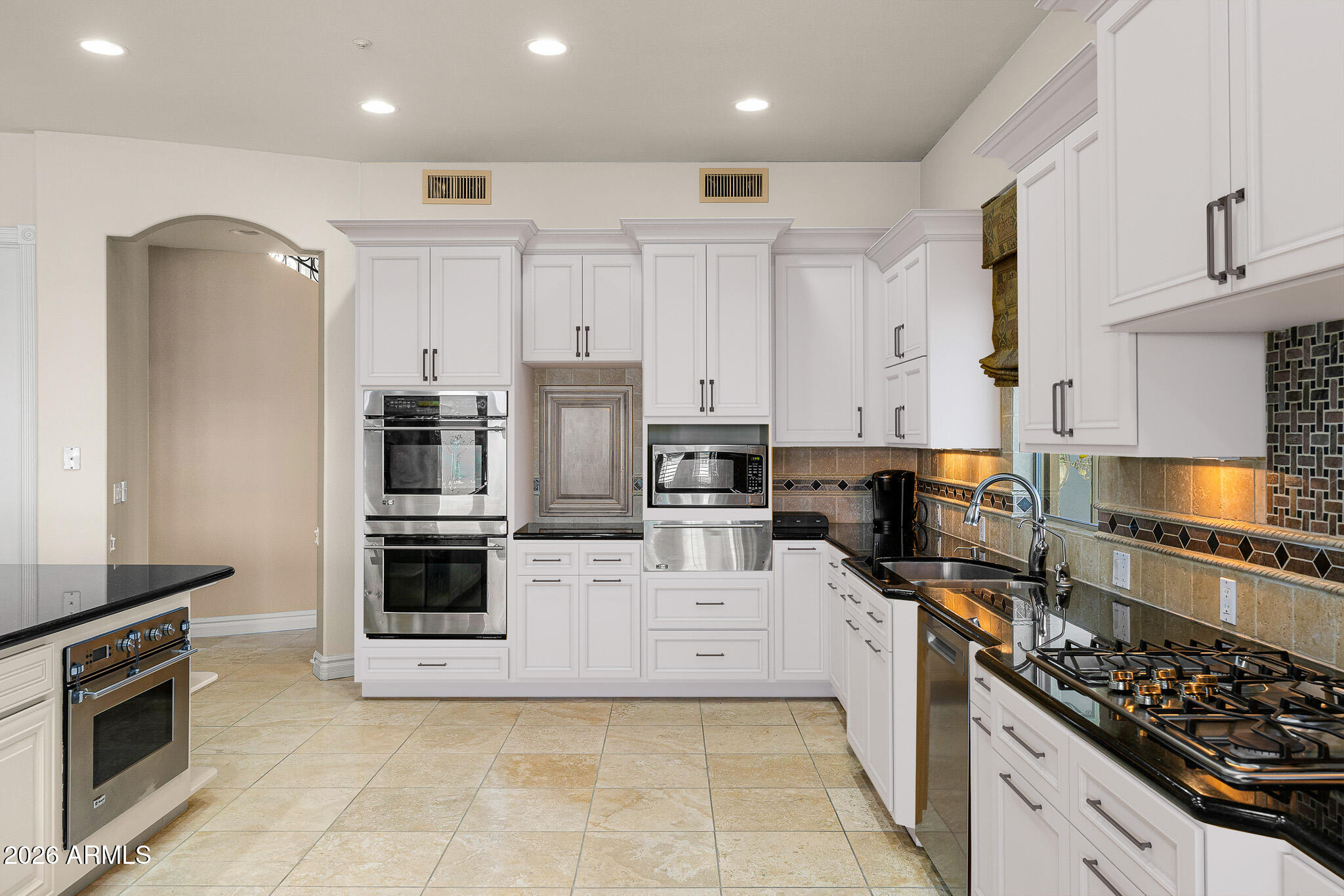 WEST LAKE ESTATES - Residential