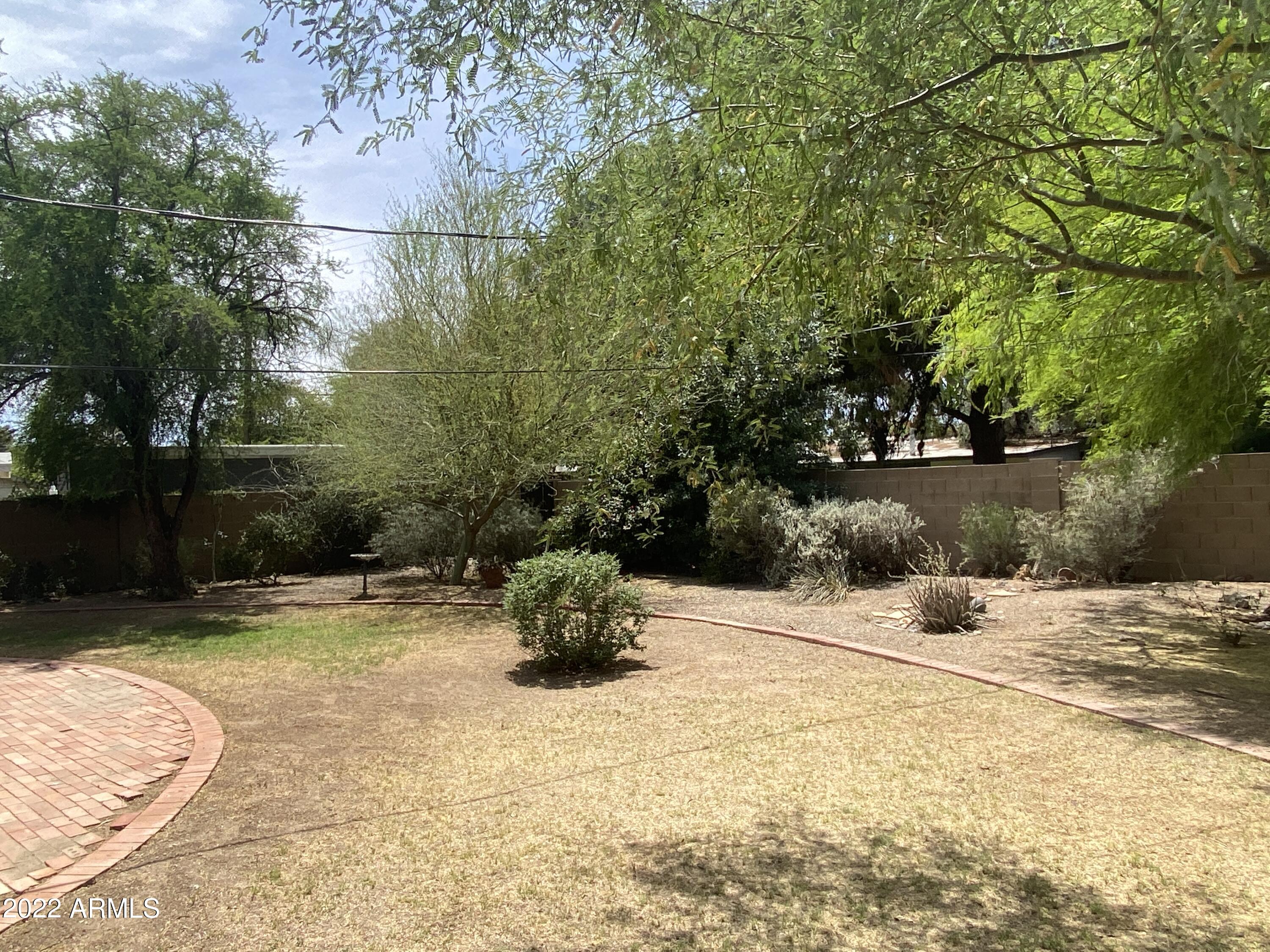 2126 S VENTURA Drive