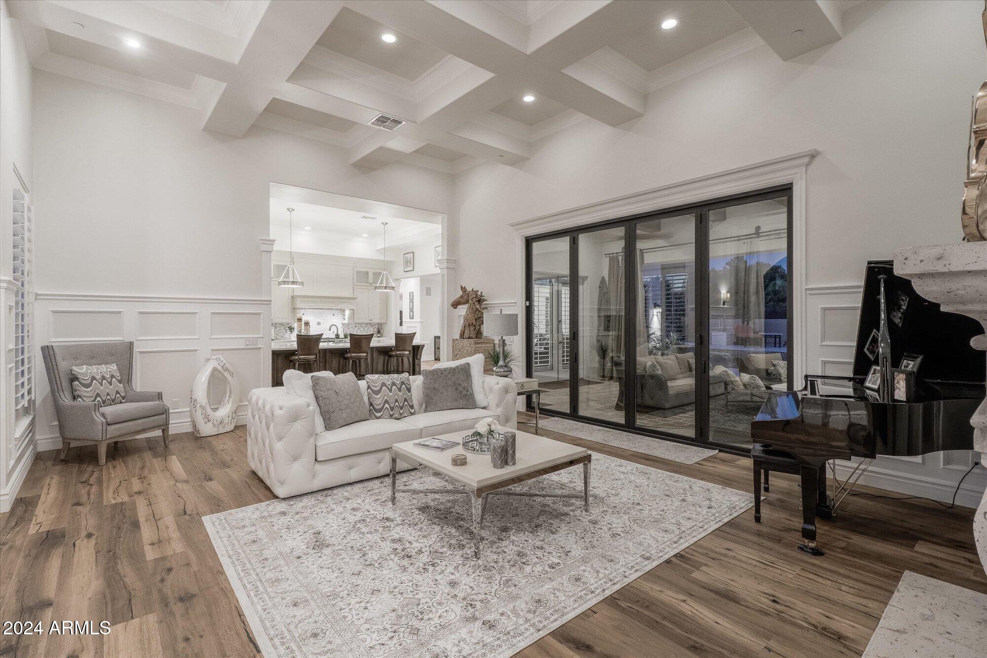 6521 N Smoke Tree Lane