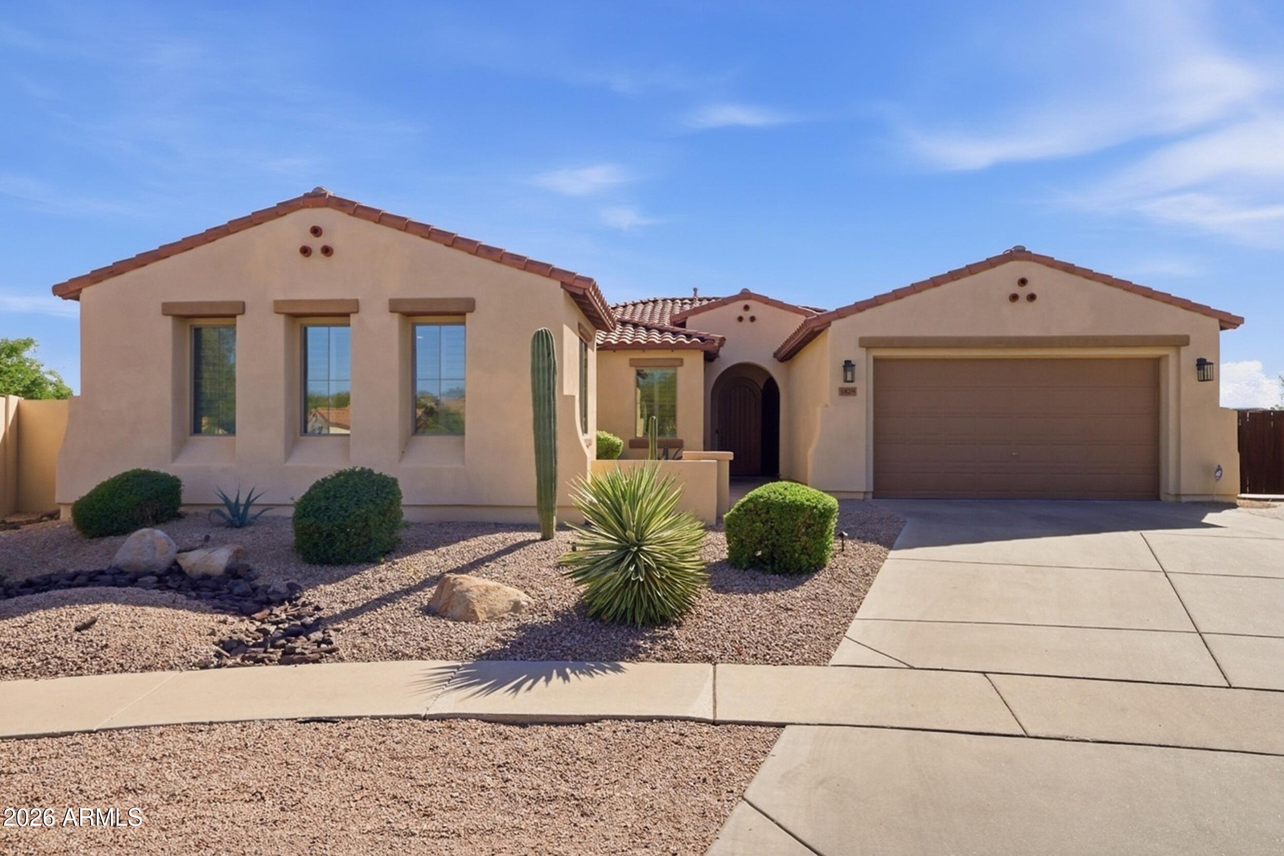 1829 W ALOE VERA Drive