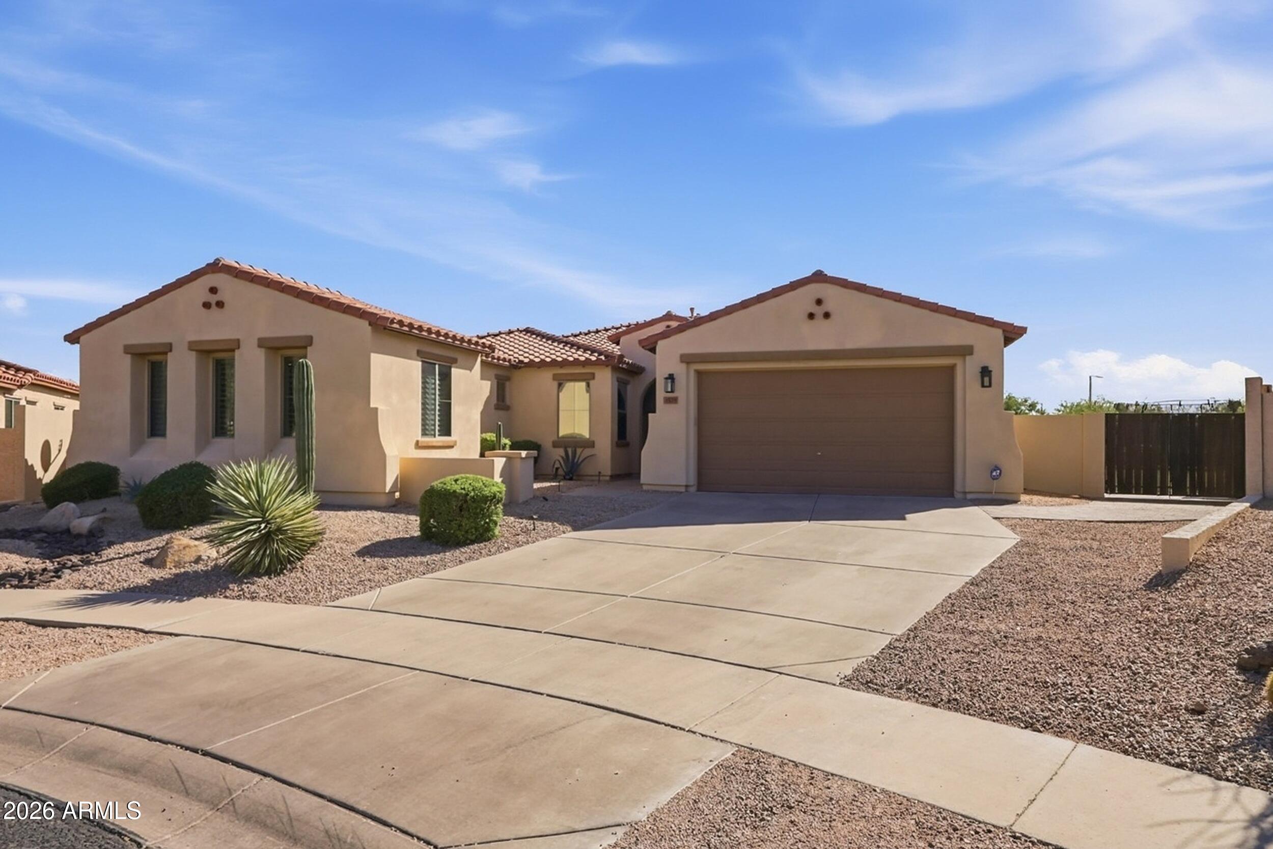 1829 W ALOE VERA Drive