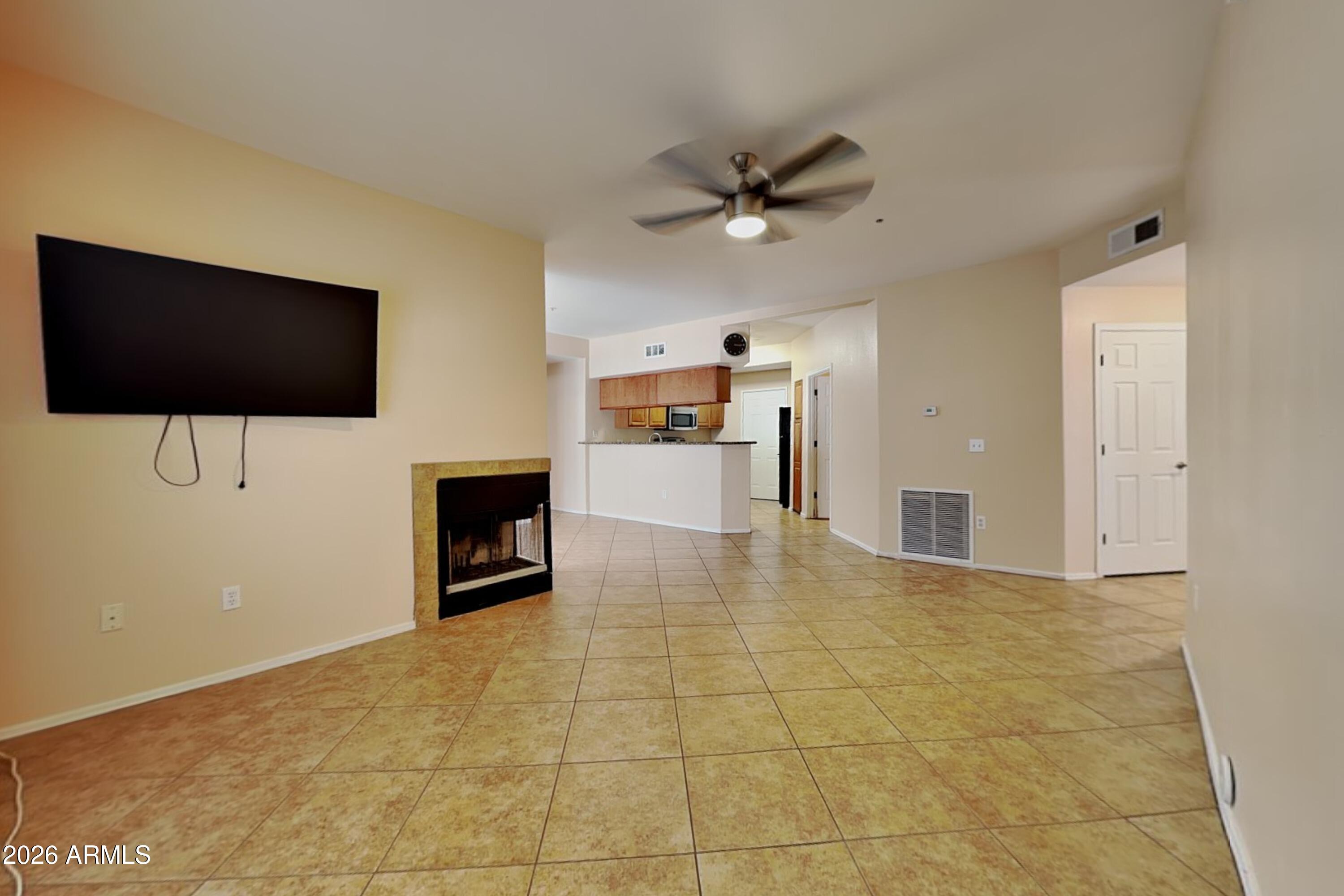 600 W GROVE Parkway 1145