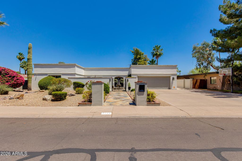 Photo of 8219 N 3rd Avenue, Phoenix, AZ 85021 (MLS # 7029124)