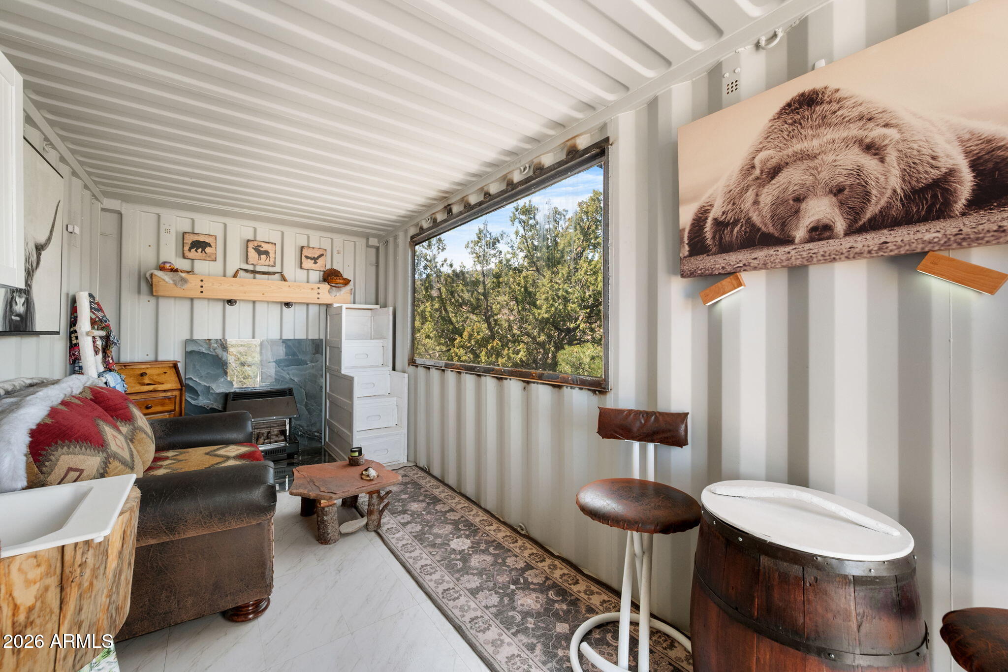 - W Hidden Canyon Trail -