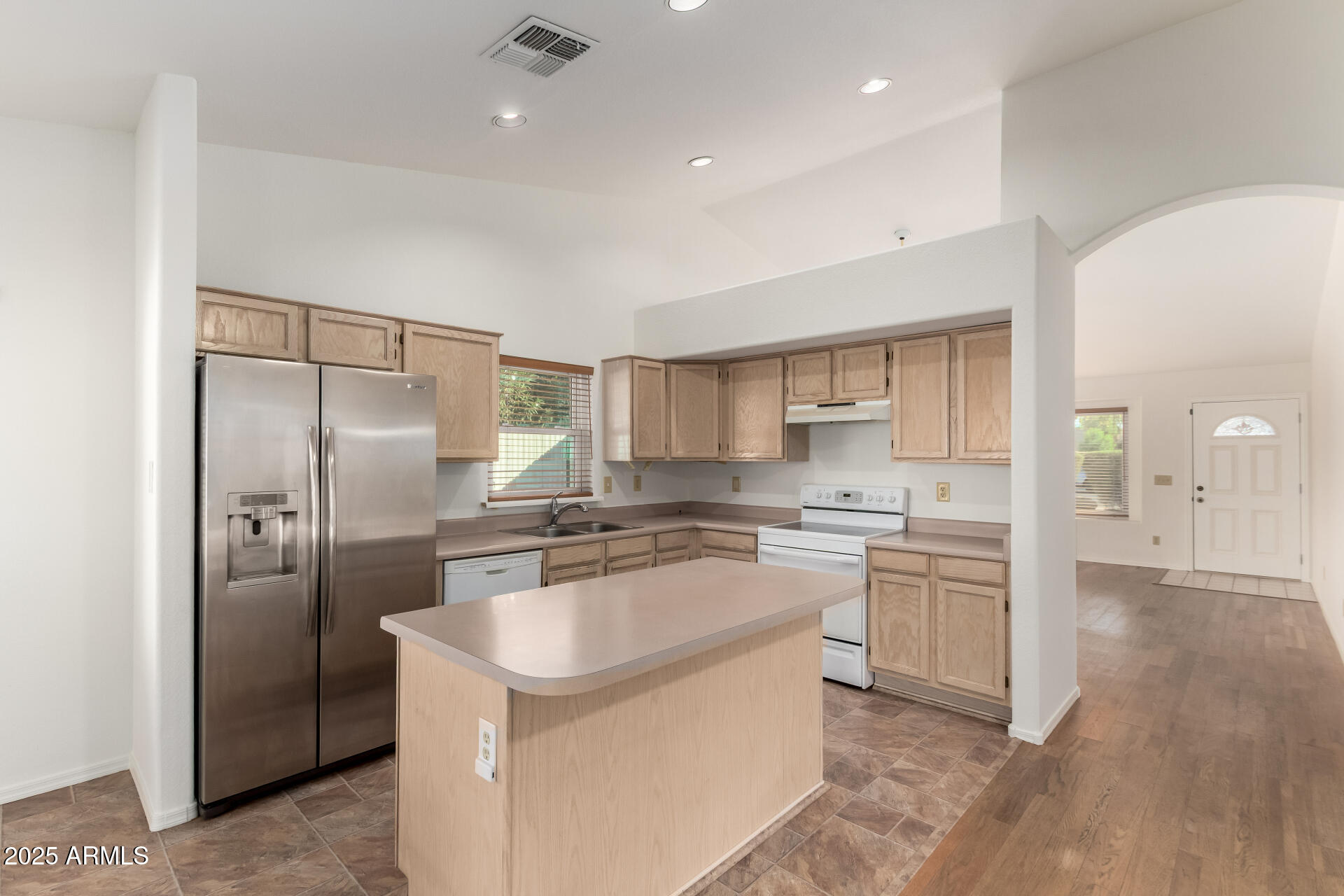 4752 E ENCANTO Street