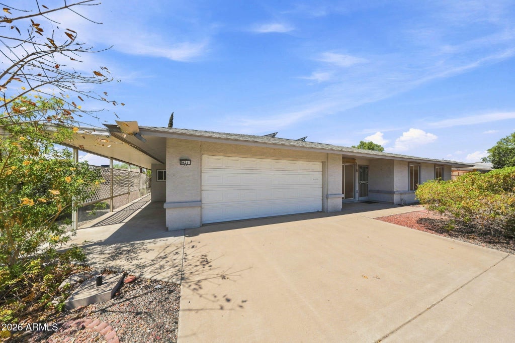 Photo of 9421 W Glen Oaks Circle N, Sun City, AZ 85351 (MLS # 7077330)