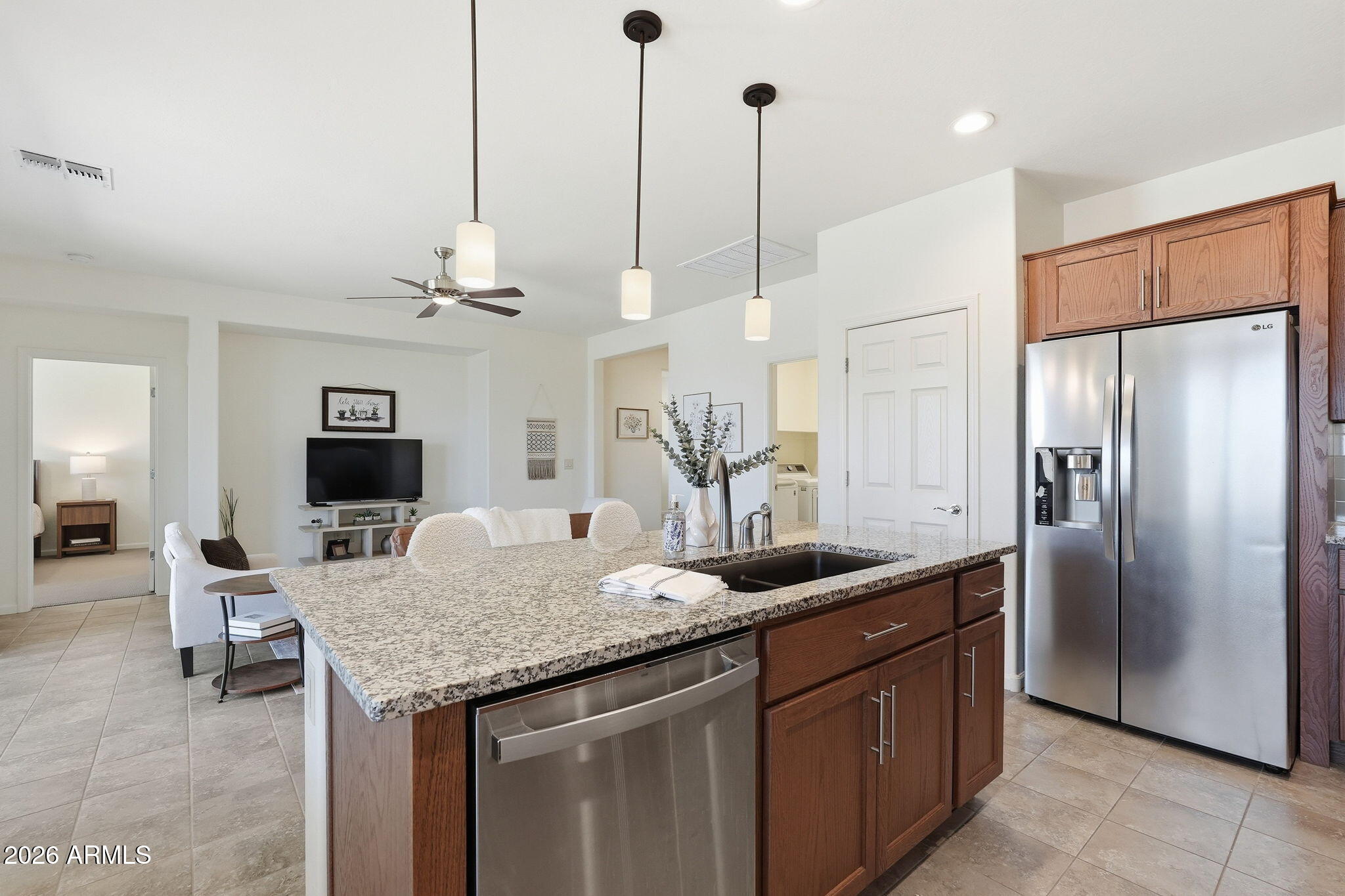 4104 W SPOTTED PONY Way