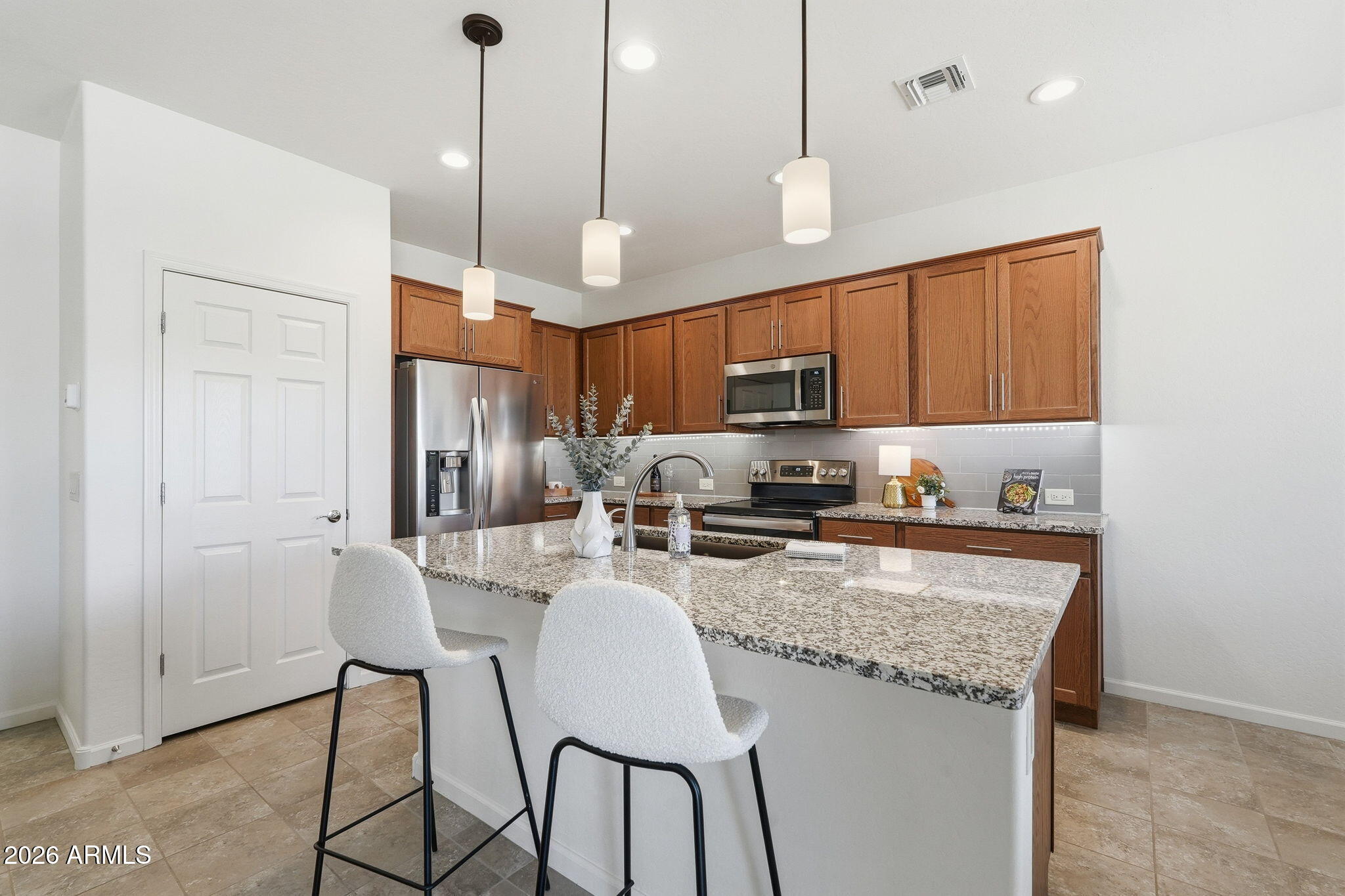 4104 W SPOTTED PONY Way