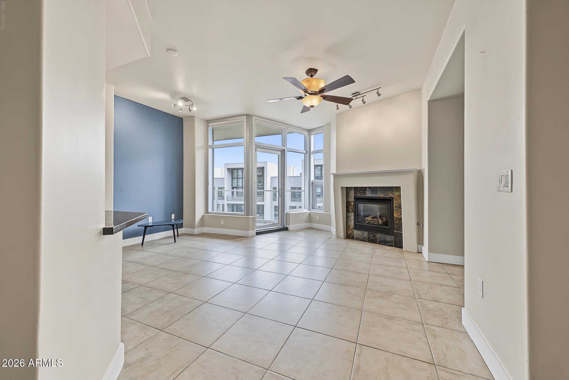 140 E RIO SALADO Parkway 411