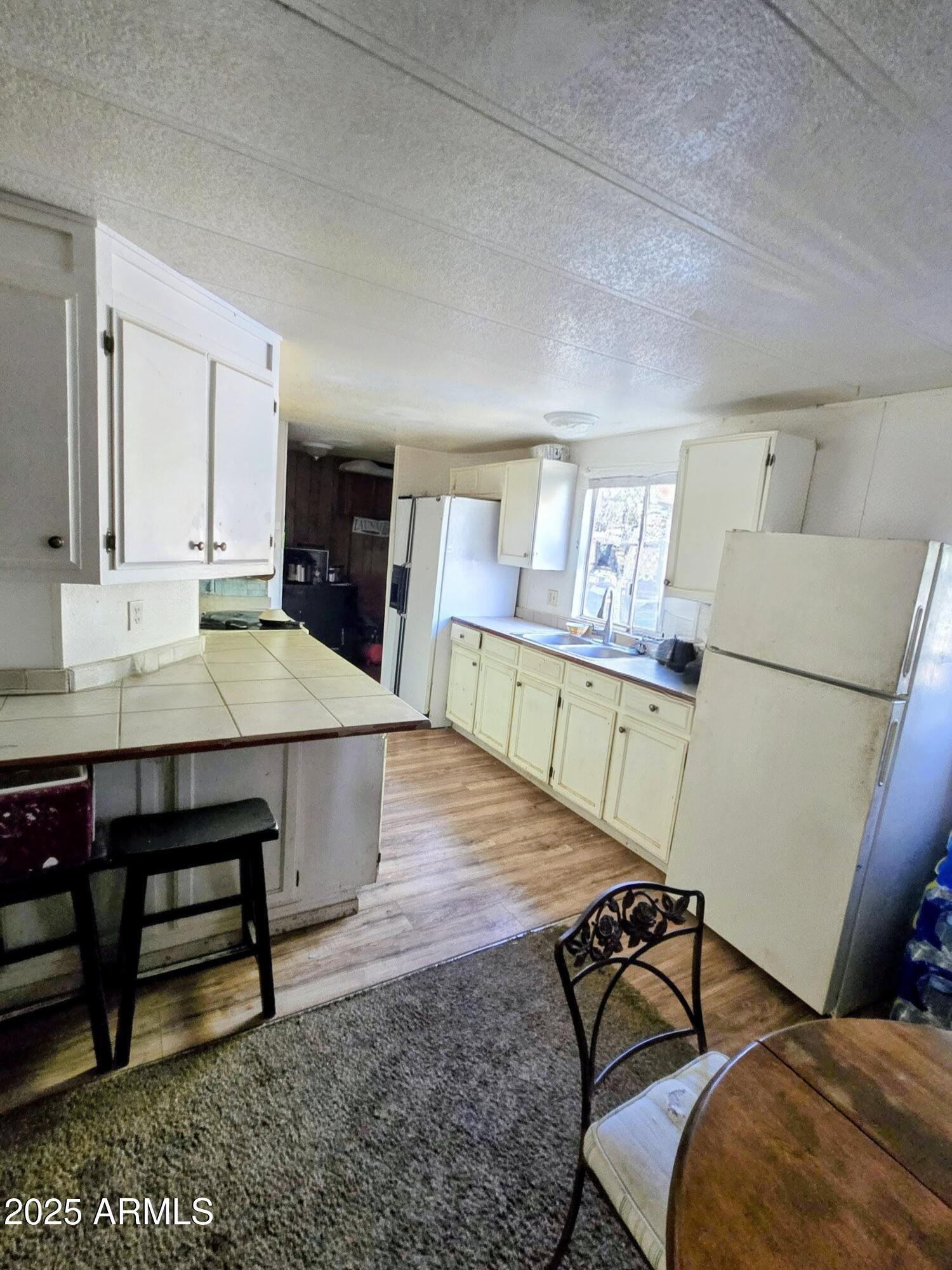 3220 W CABALLERO Drive