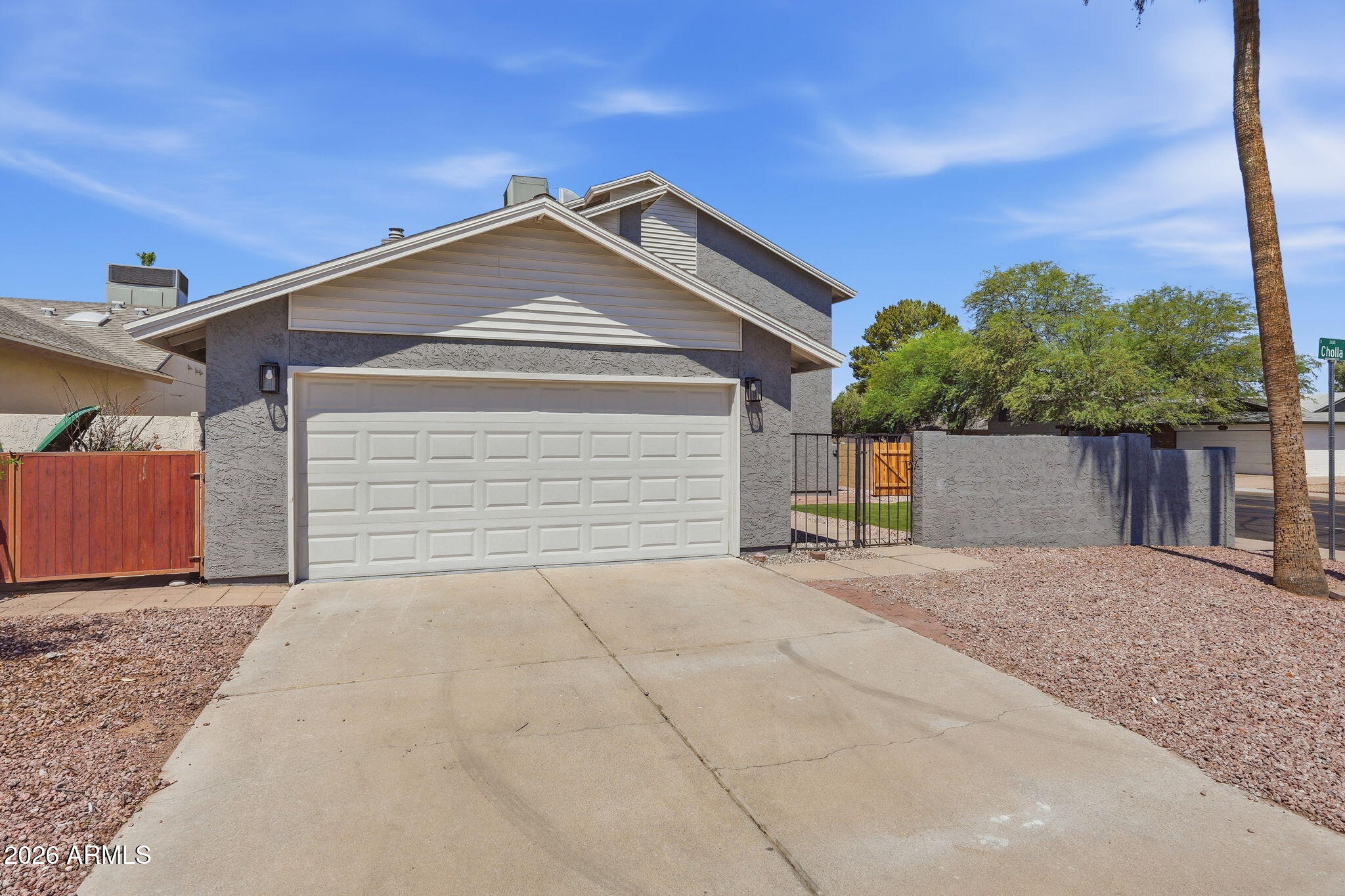 2134 S CHOLLA --