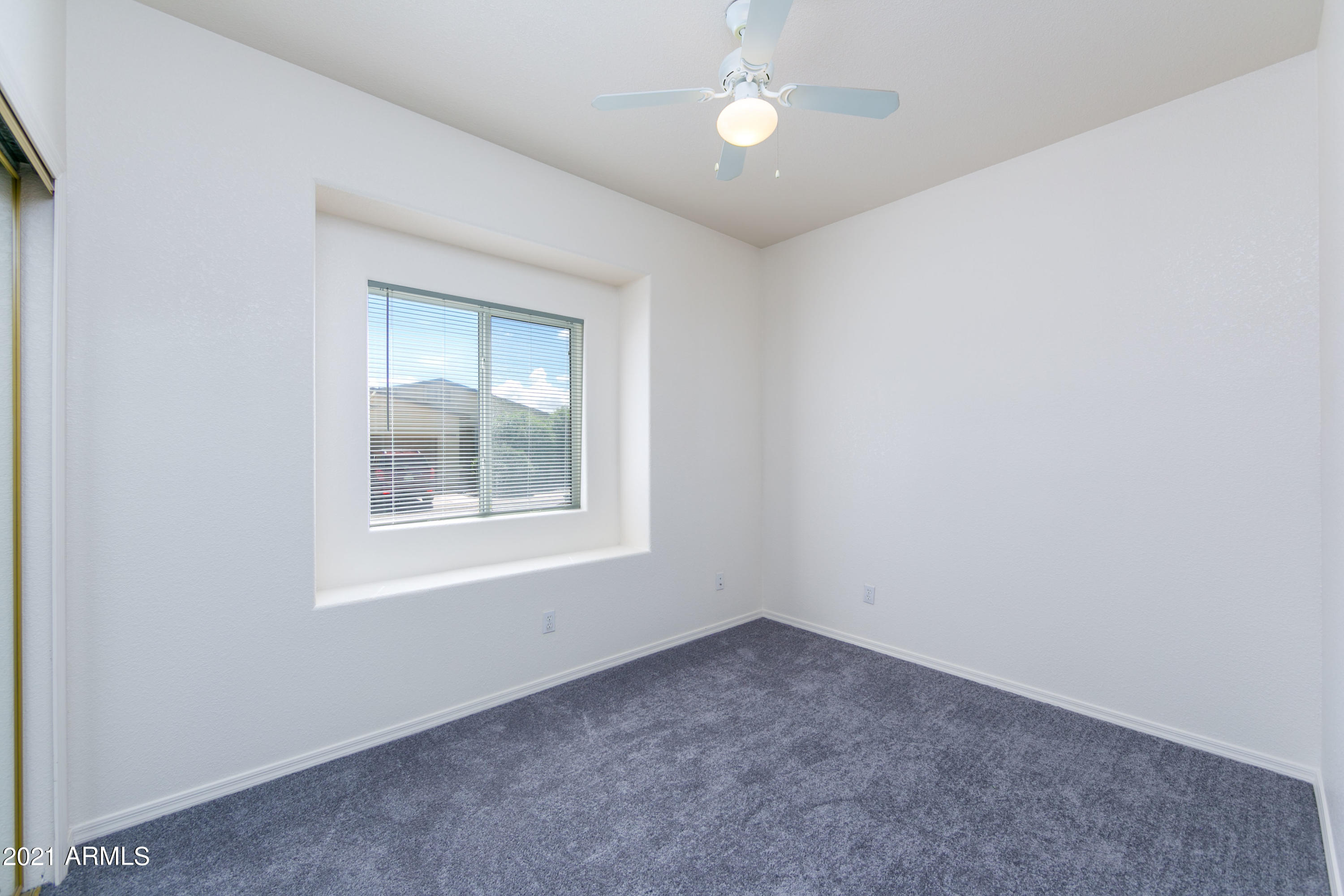 LONDON SQUARE UNIT 2 - Residential