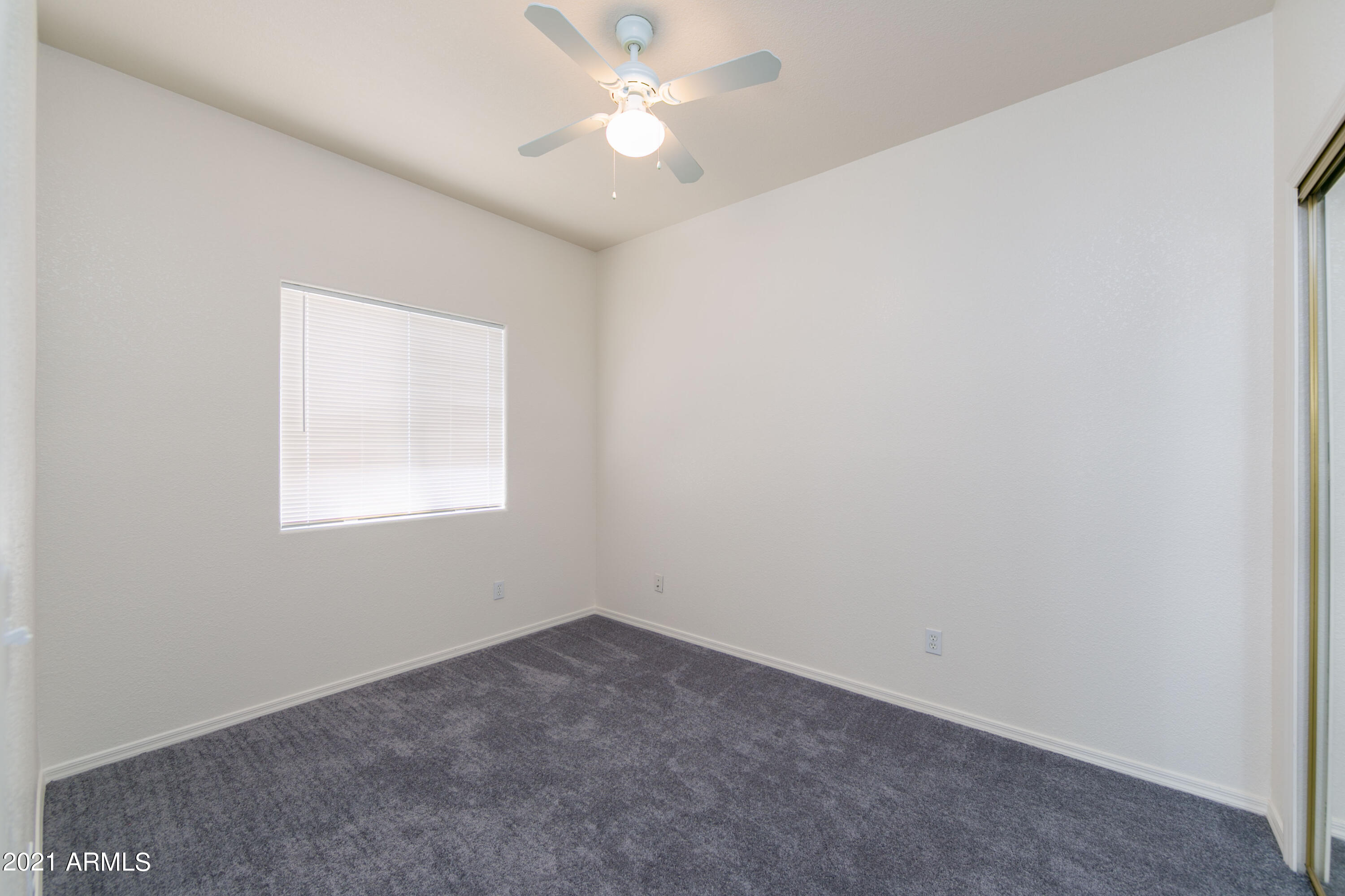 LONDON SQUARE UNIT 2 - Residential