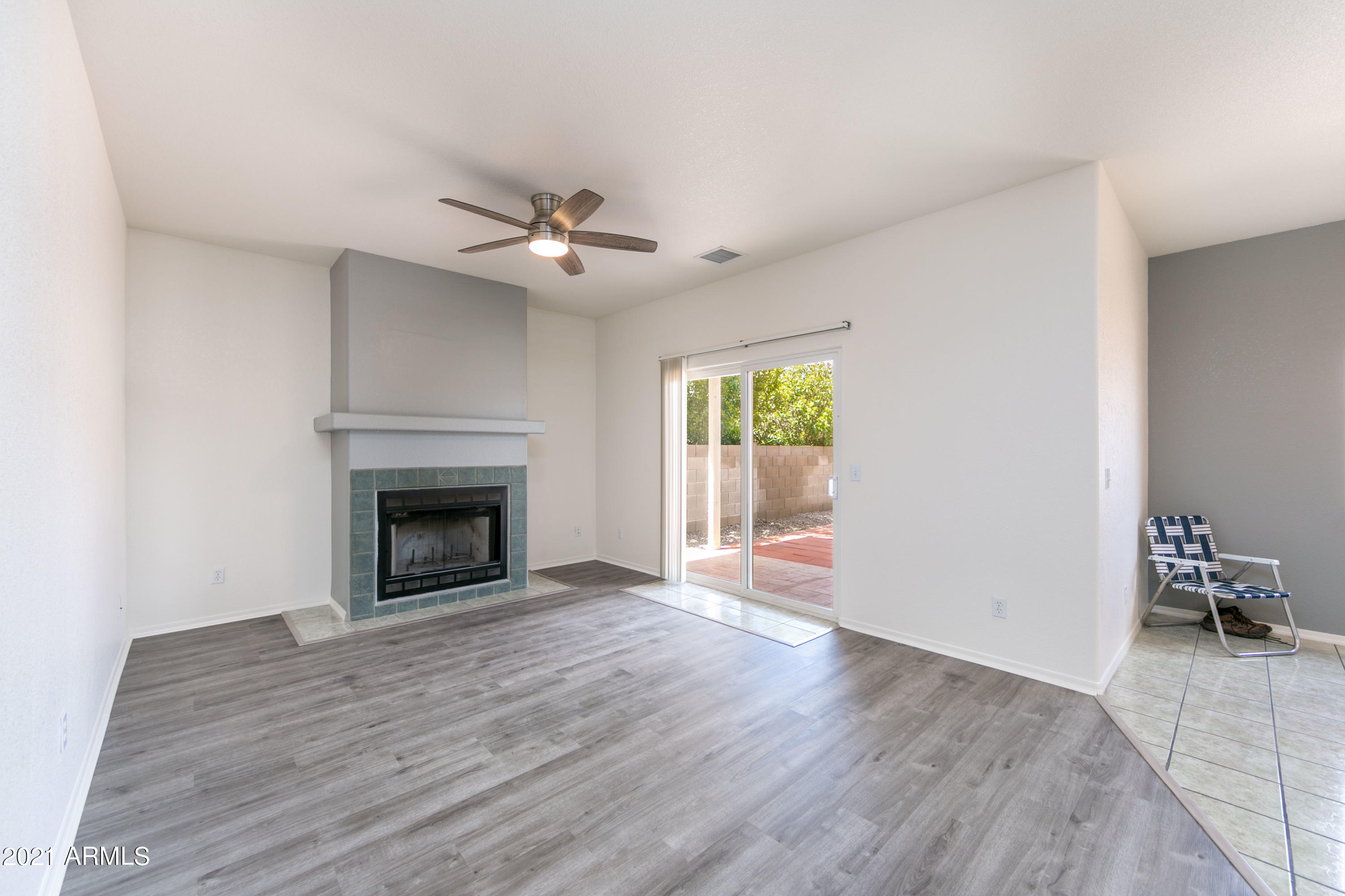 LONDON SQUARE UNIT 2 - Residential