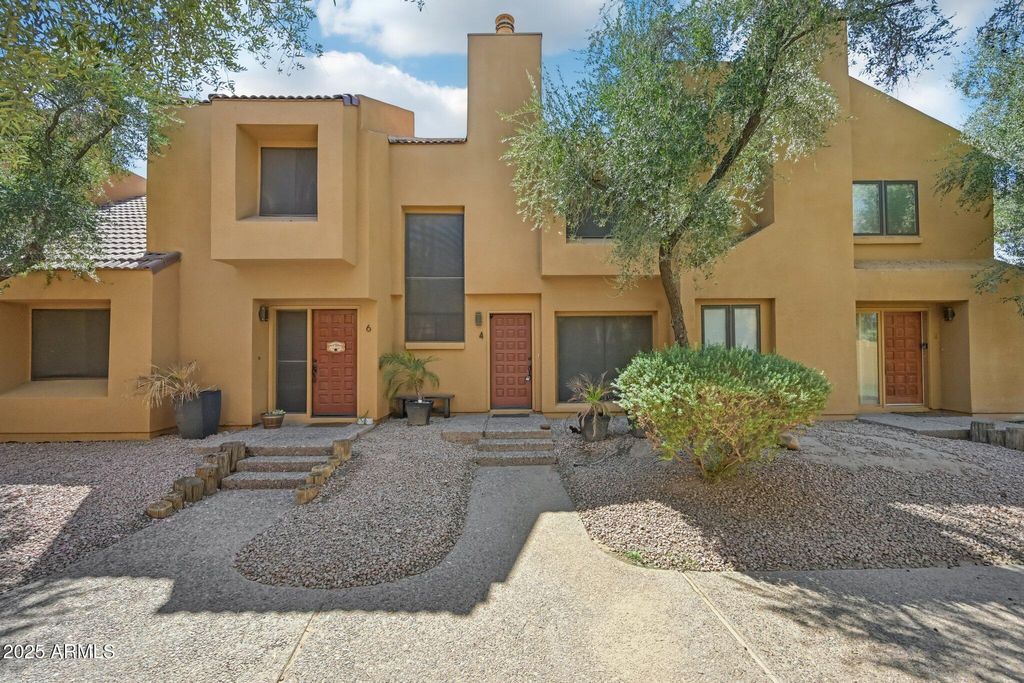 Photo of 4 E La Diosa Drive, Tempe, AZ 85282 (MLS # 6923152)