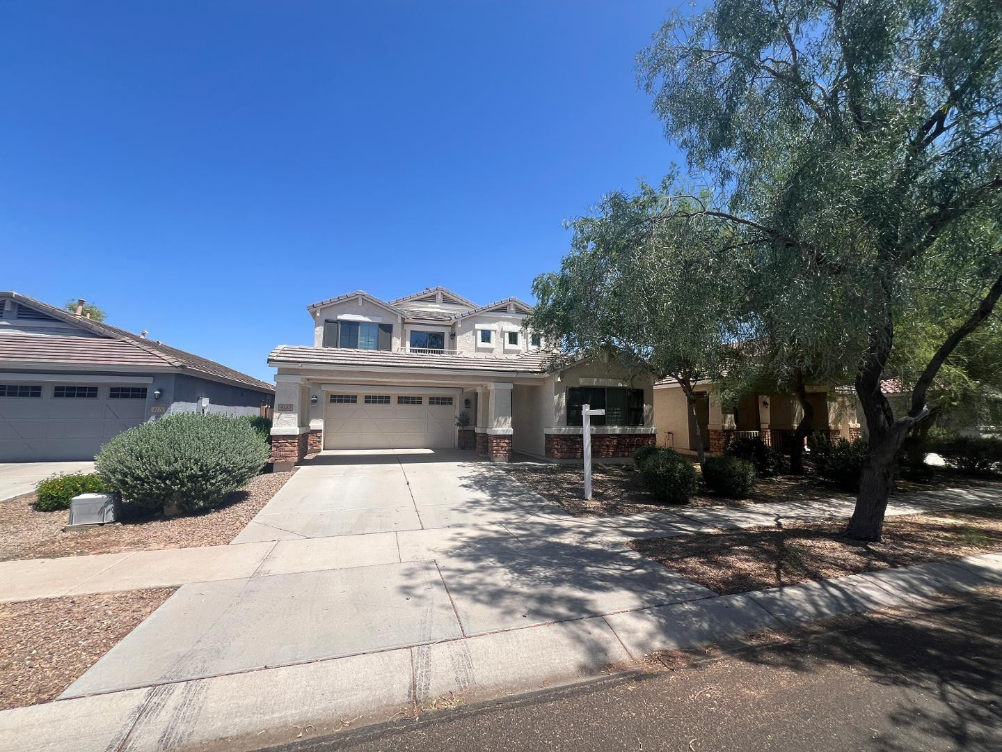 4182 E Bonanza Road