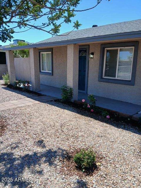 3435 W HOLLY Street Phoenix AZ 85009