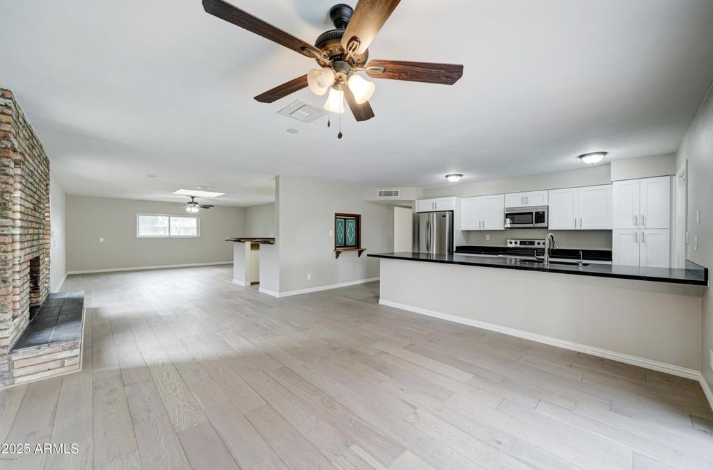 Photo of 1874 E Geneva Drive, Tempe, AZ 85282 (MLS # 6934018)