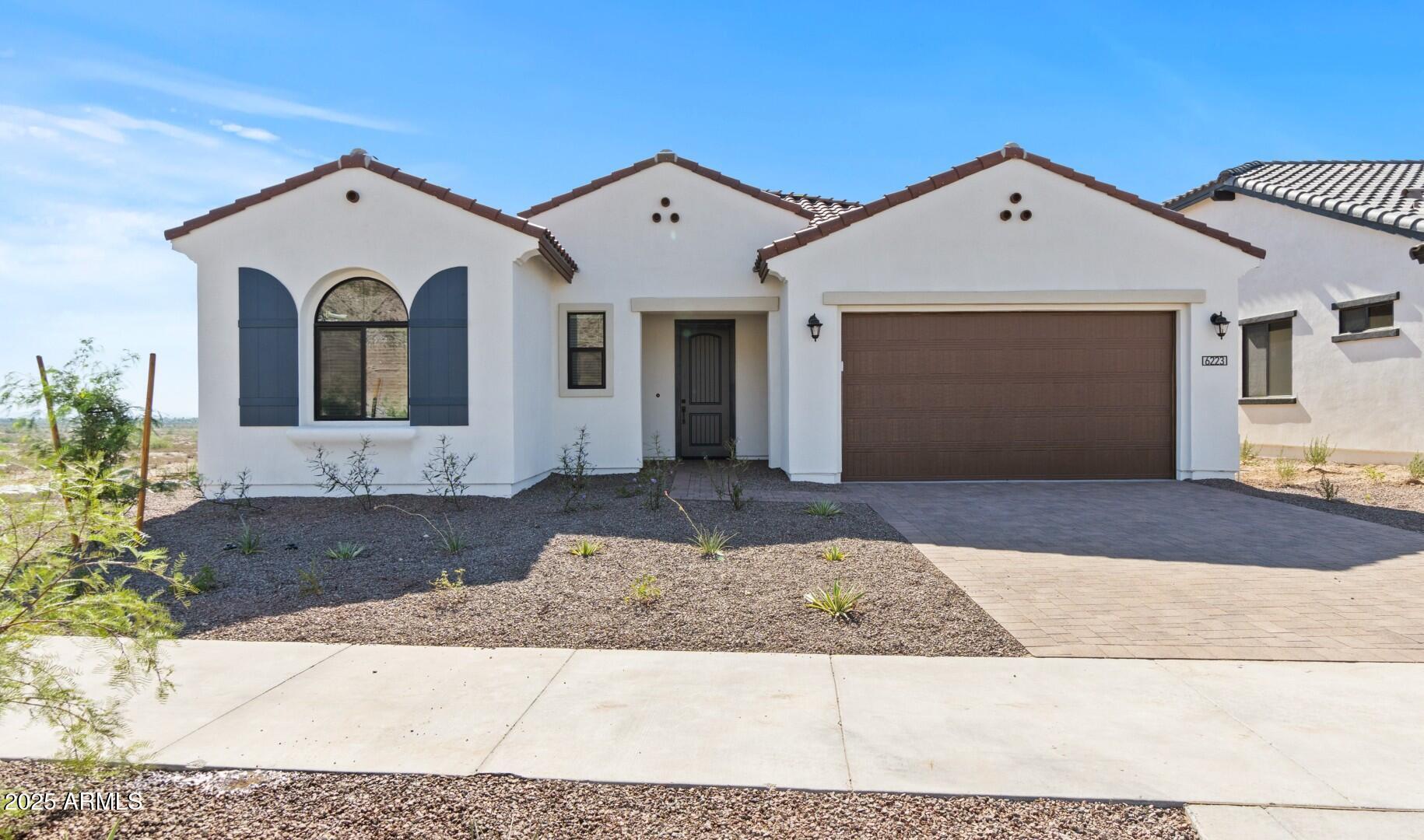 6223 N Sunrise Lane