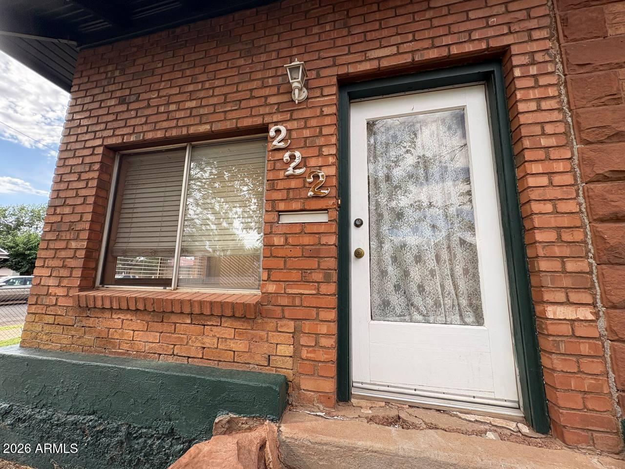 222 W FOURTH Street