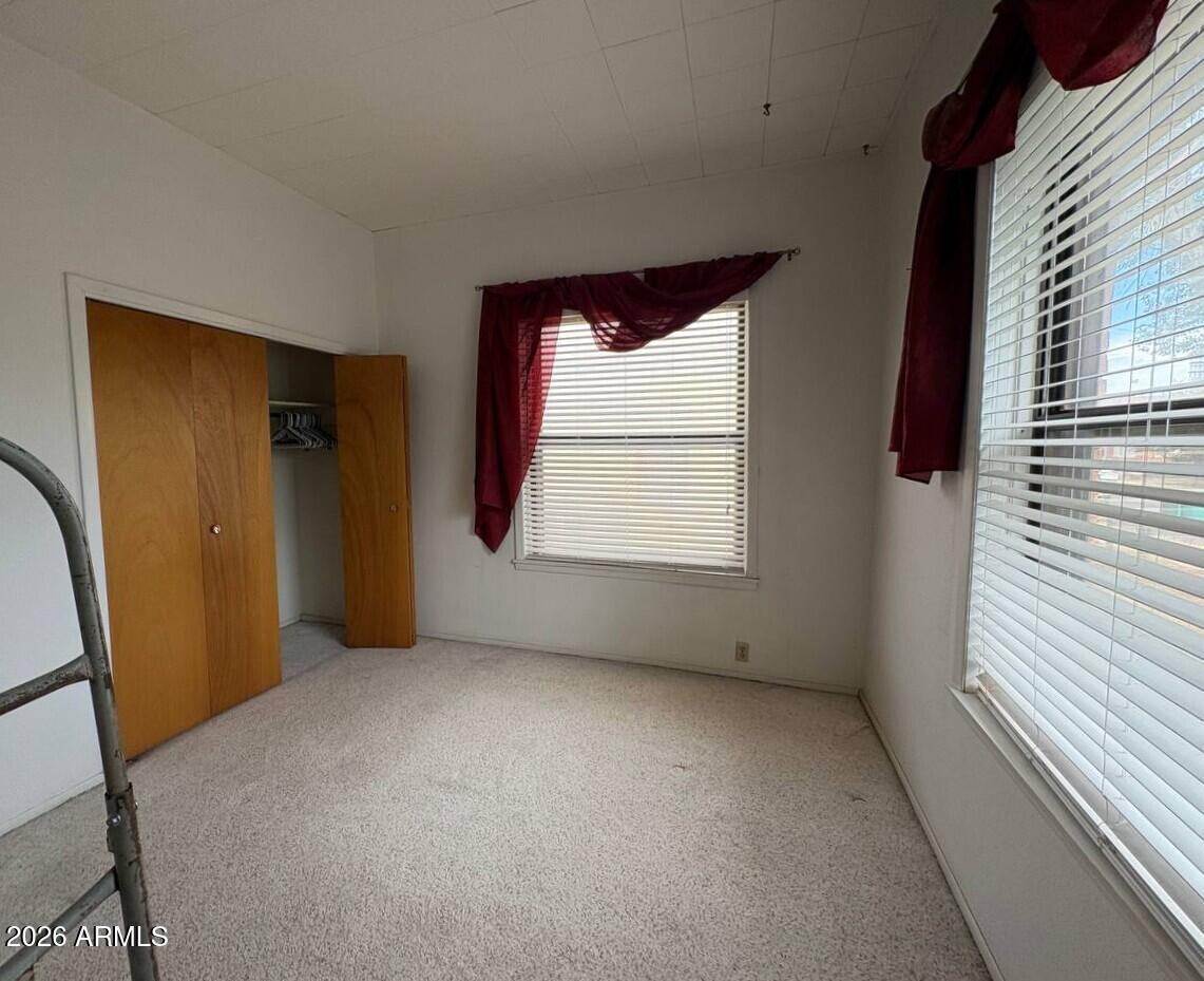 222 W FOURTH Street