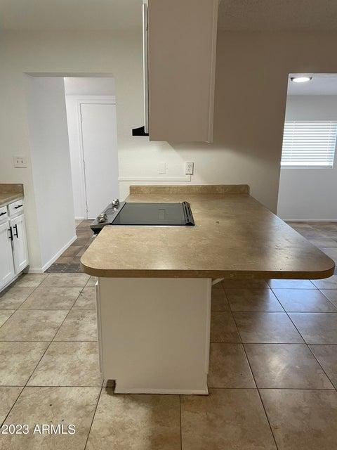 1242 W Carla Vista Drive
